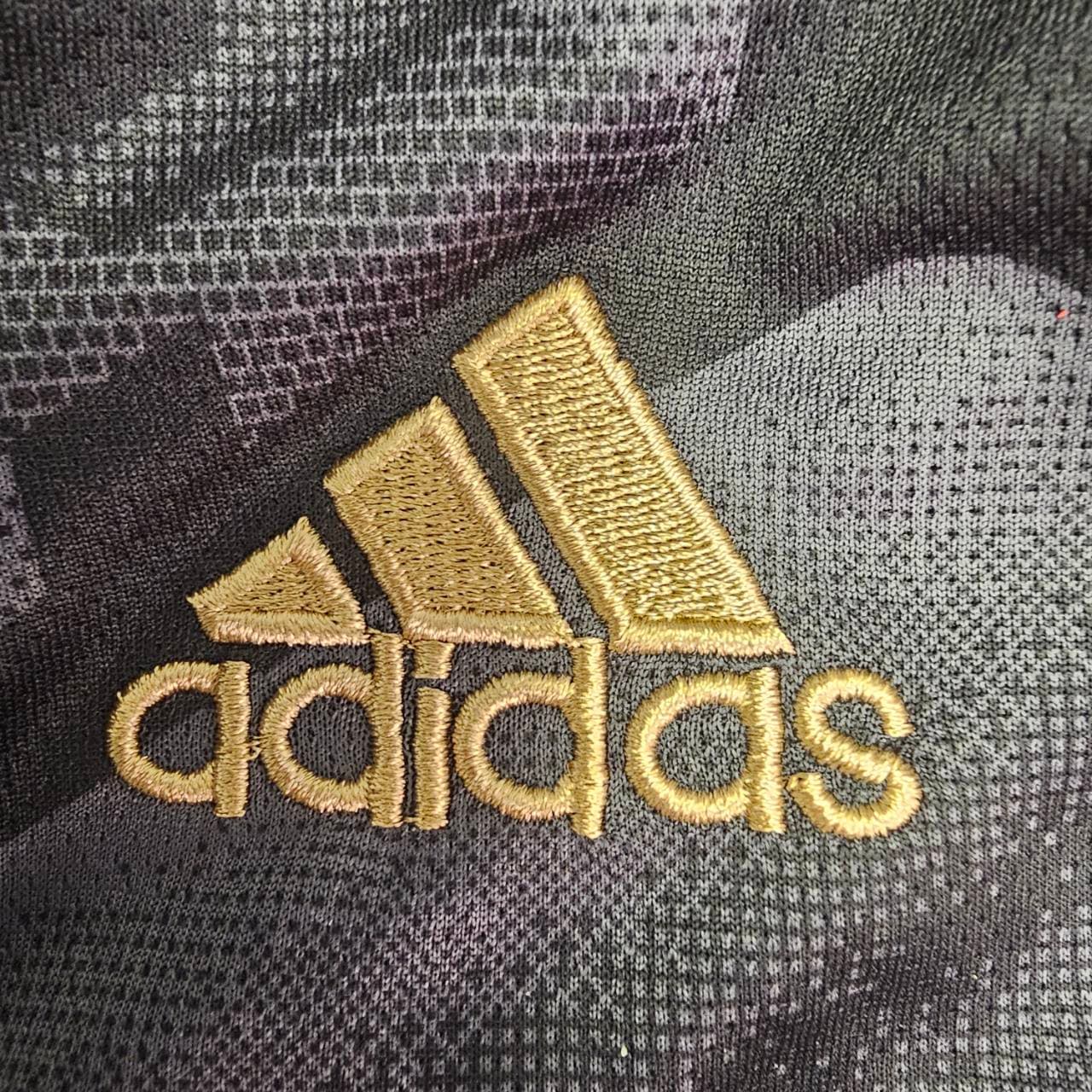 Not genuine Adidas badge embroidery reference
