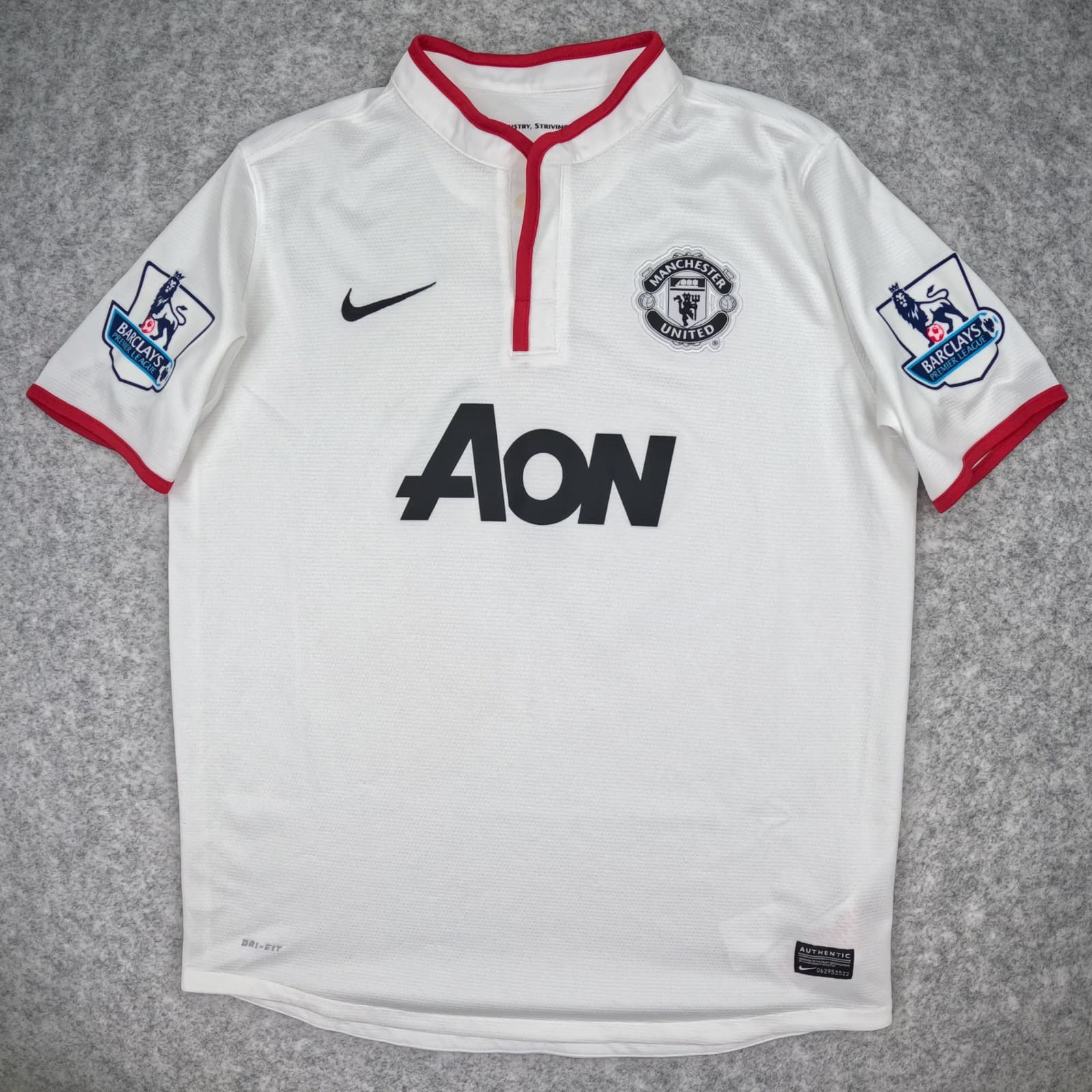 Manchester United Football Shirt Kids XL White Nike 20 Van Persie Soccer Jersey photo 2