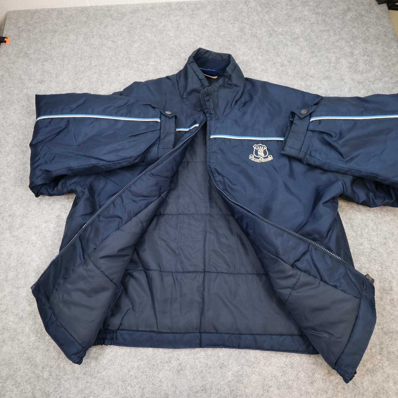 Everton Jacket Mens Large Navy Blue Football Umbro Padded Training Coat photo 3