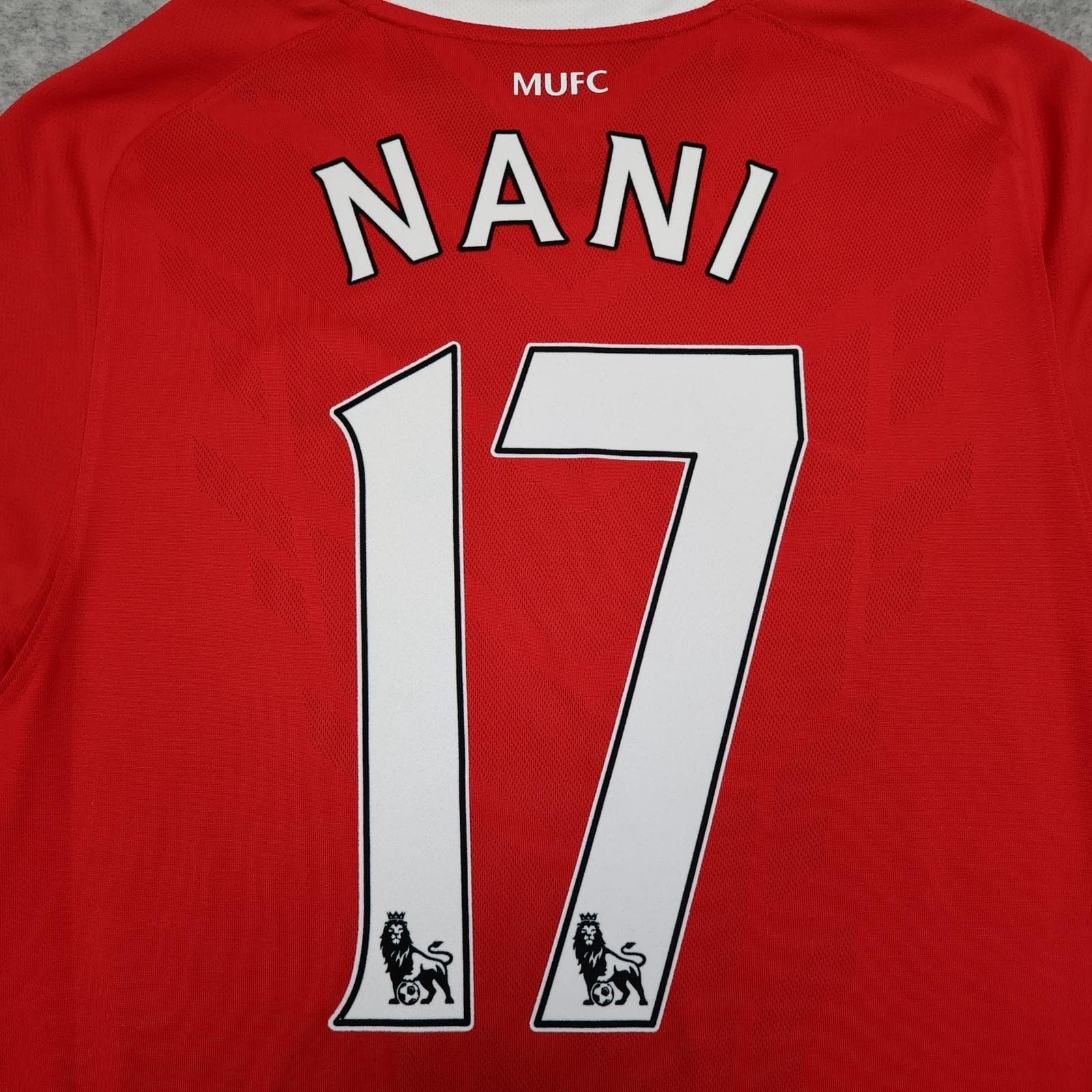 Manchester United Shirt Mens Medium Red Home 2010 2011 EPL Football Nike Nani 17 photo 3