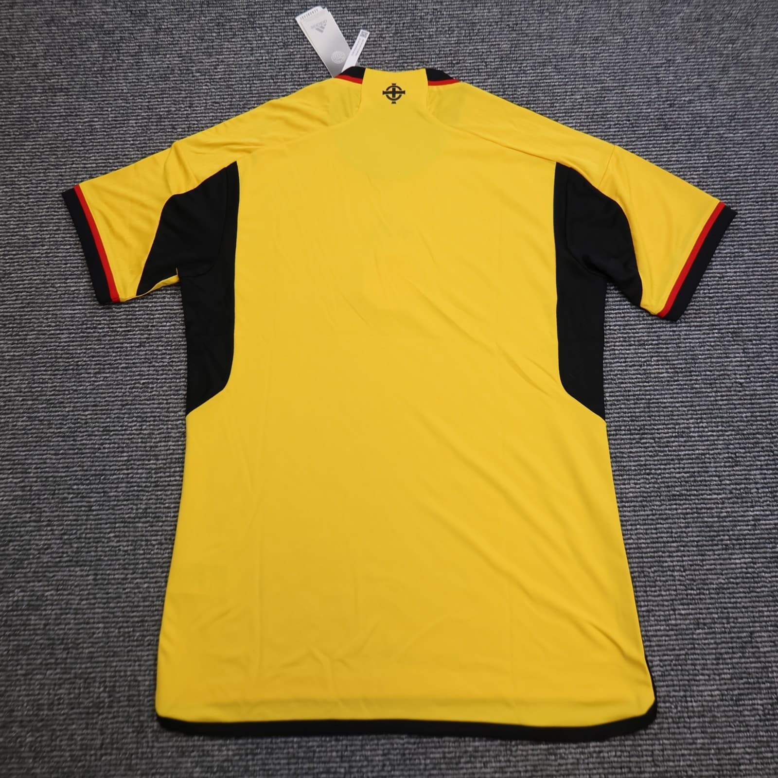 Northern Ireland Football Shirt Medium Yellow Adidas Away Kit 2022 2023 Jersey photo 7