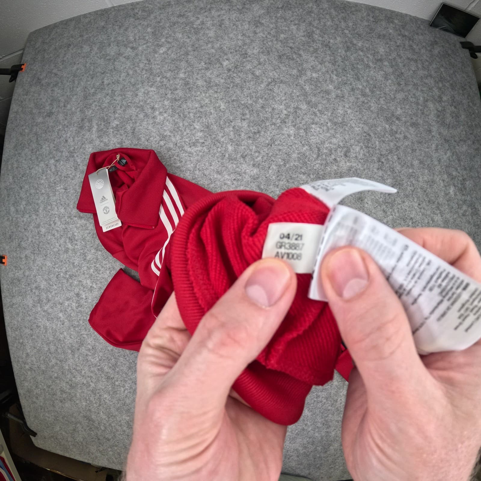 Manchester United Track Jacket Large Red adidas MUFC 2021 2022 Football photo 6