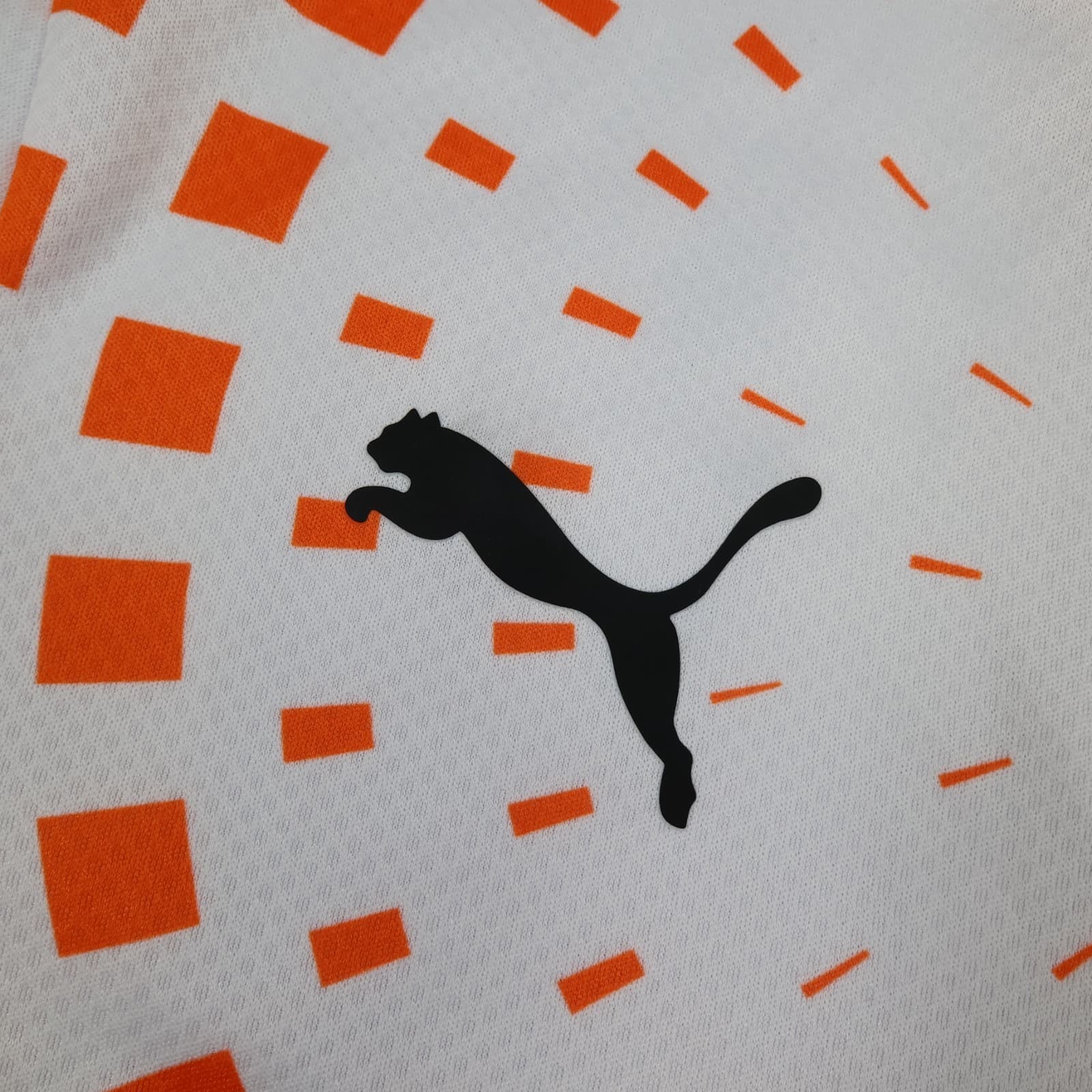 Blackpool Football Shirt Medium White Away Kit 2023 2024 Puma Soccer Jersey photo 6
