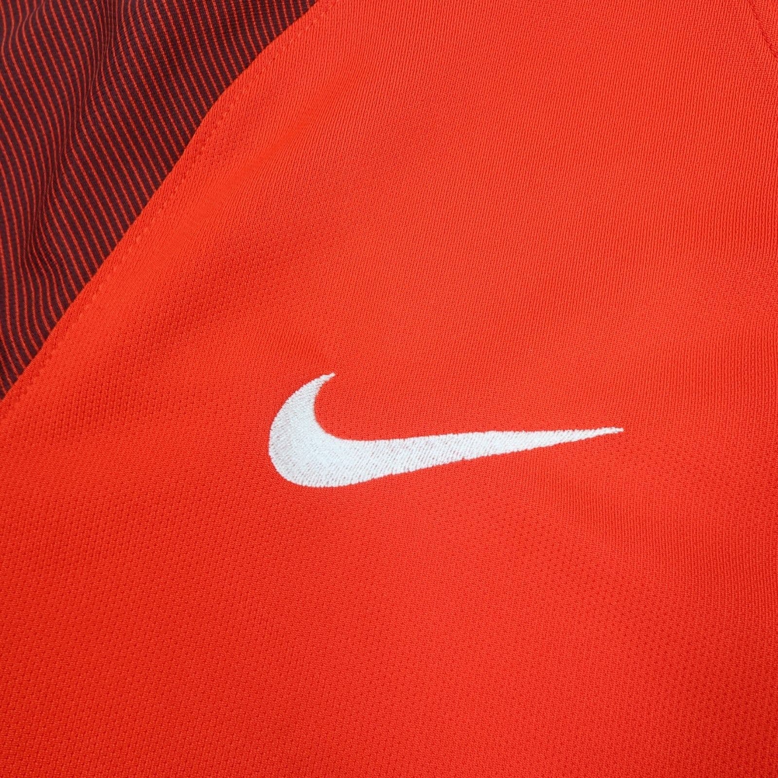 England Football Shirt Medium Nike Red Away Kit 2016 2017 Soccer Jersey photo 6