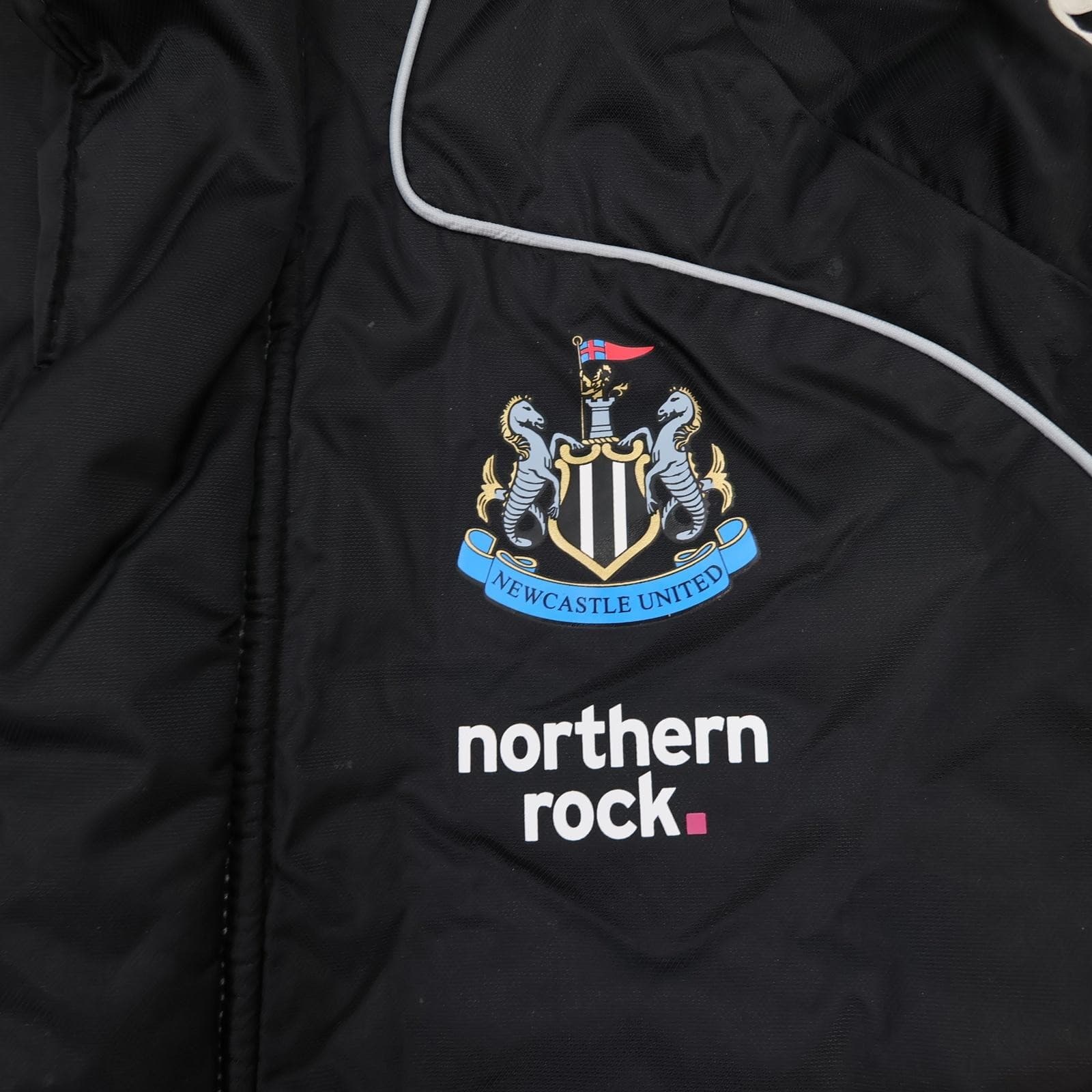 Newcastle United Jacket Youth XL Black EPL Football Adidas Northern Rock Hooded photo 3