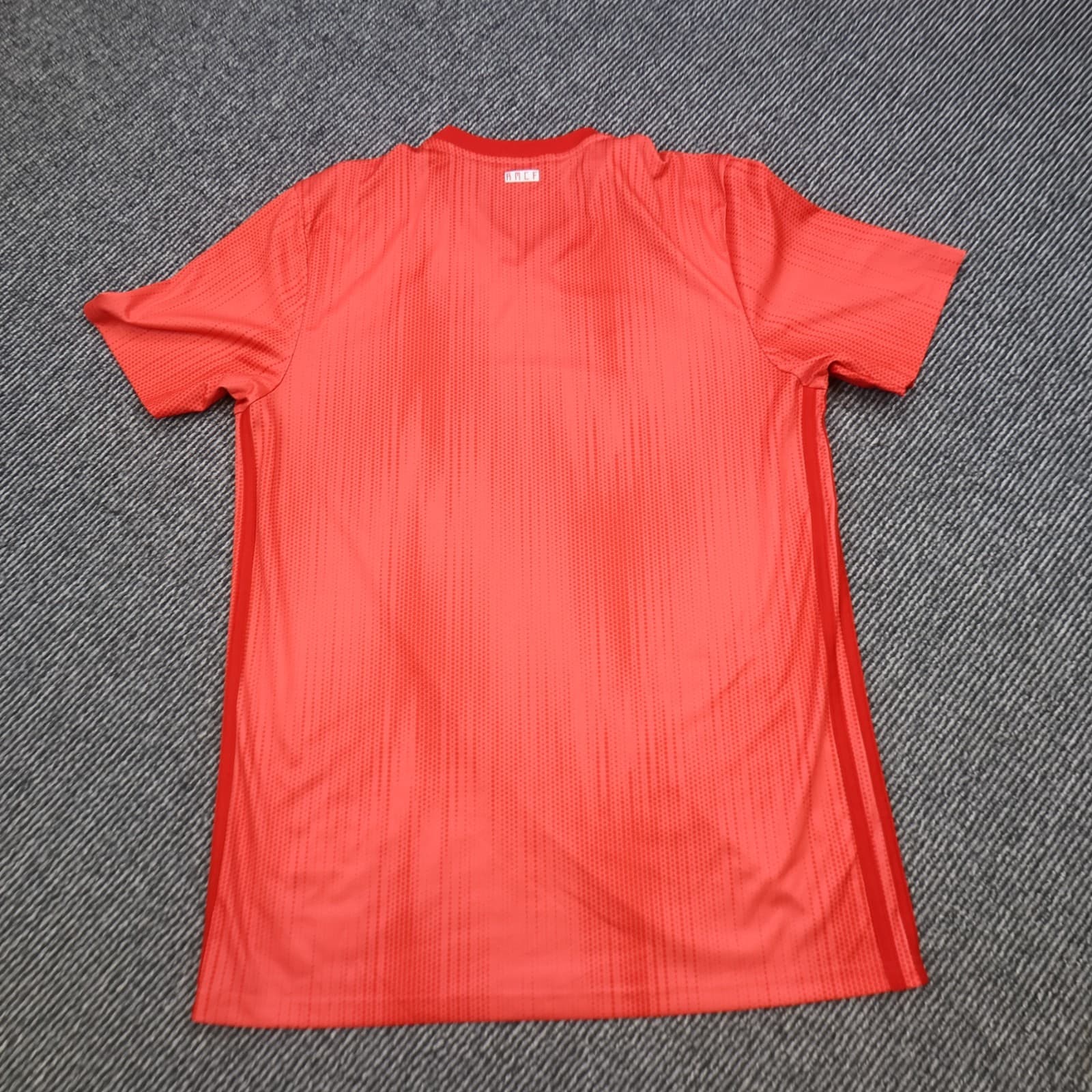 Real Madrid Shirt Medium Pink Third Kit 2018 2019 Adidas Soccer Jersey photo 2