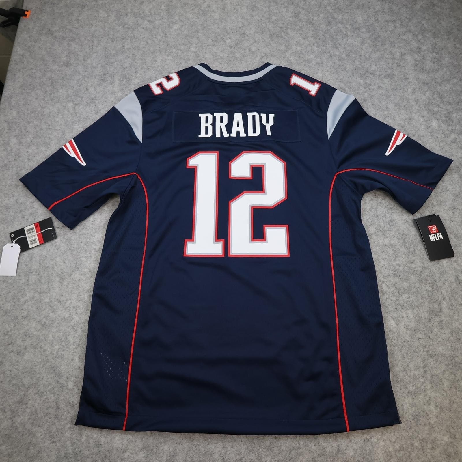 New England Patriots Football Jersey Mens Large Blue Home NFL Nike Brady 12