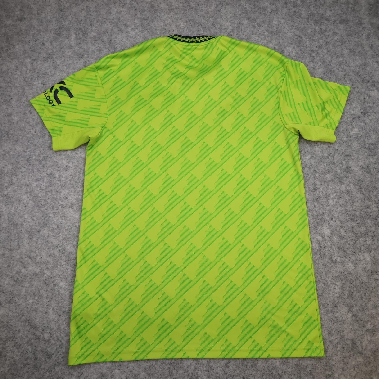 Manchester United Shirt Mens Medium Third 2022 2023 Football Jersey Adidas photo 2