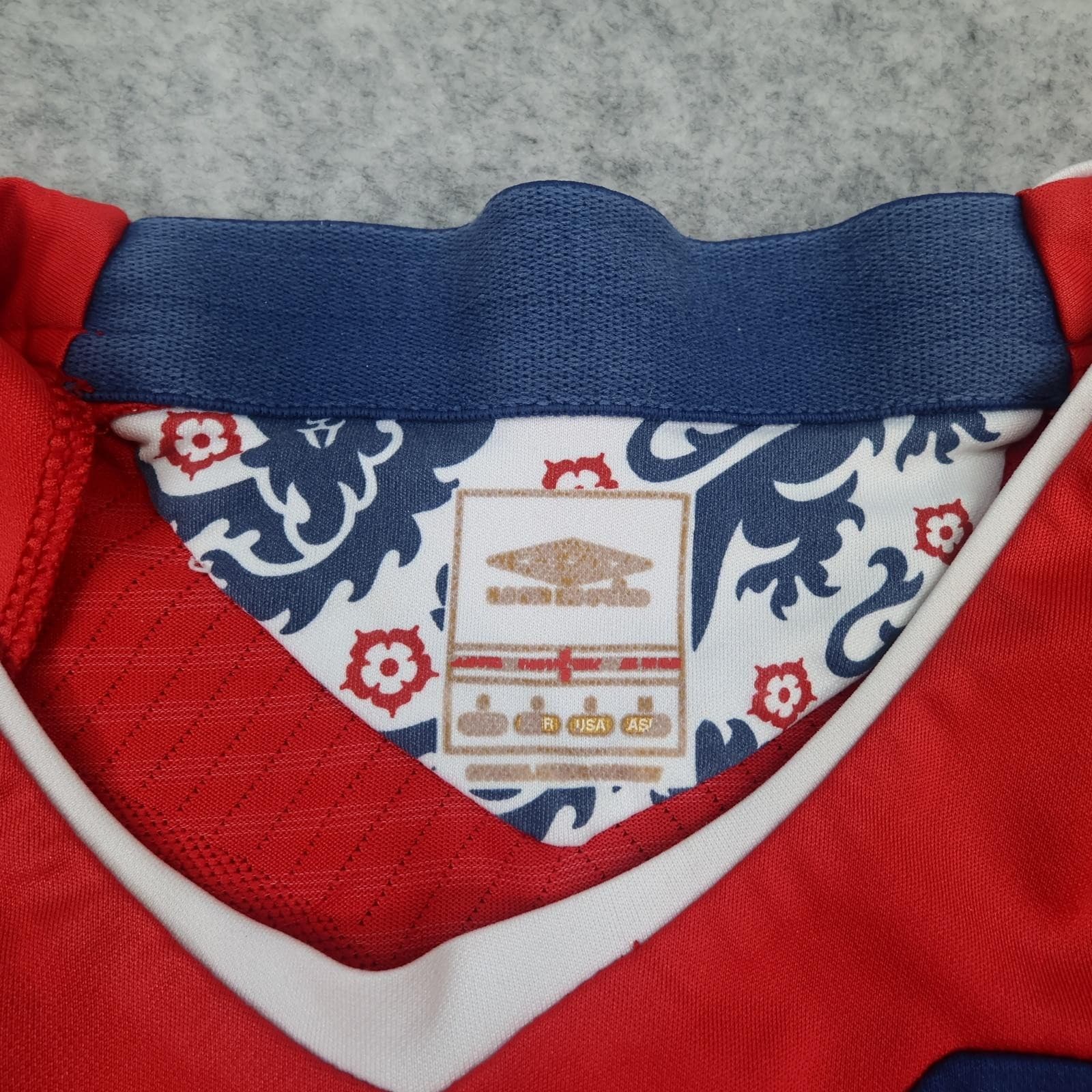 England Away Shirt Mens Small Red Short Sleeve 2008 2010 Football Umbro Jersey photo 6