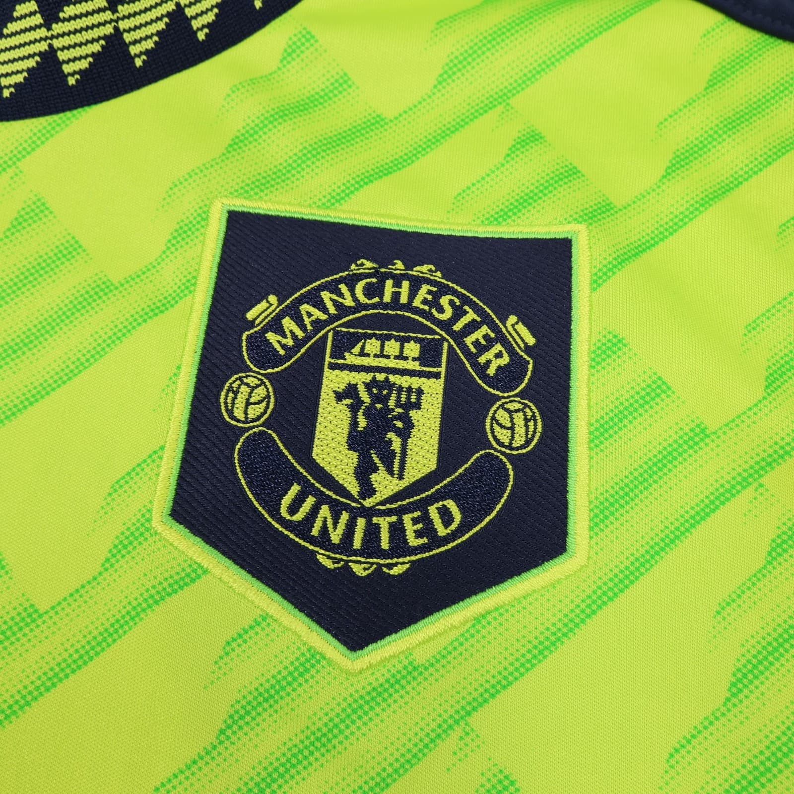 Manchester United Shirt Womens Small 8-10 3rd 2022 2023 Adidas Toone 7 Jersey photo 6