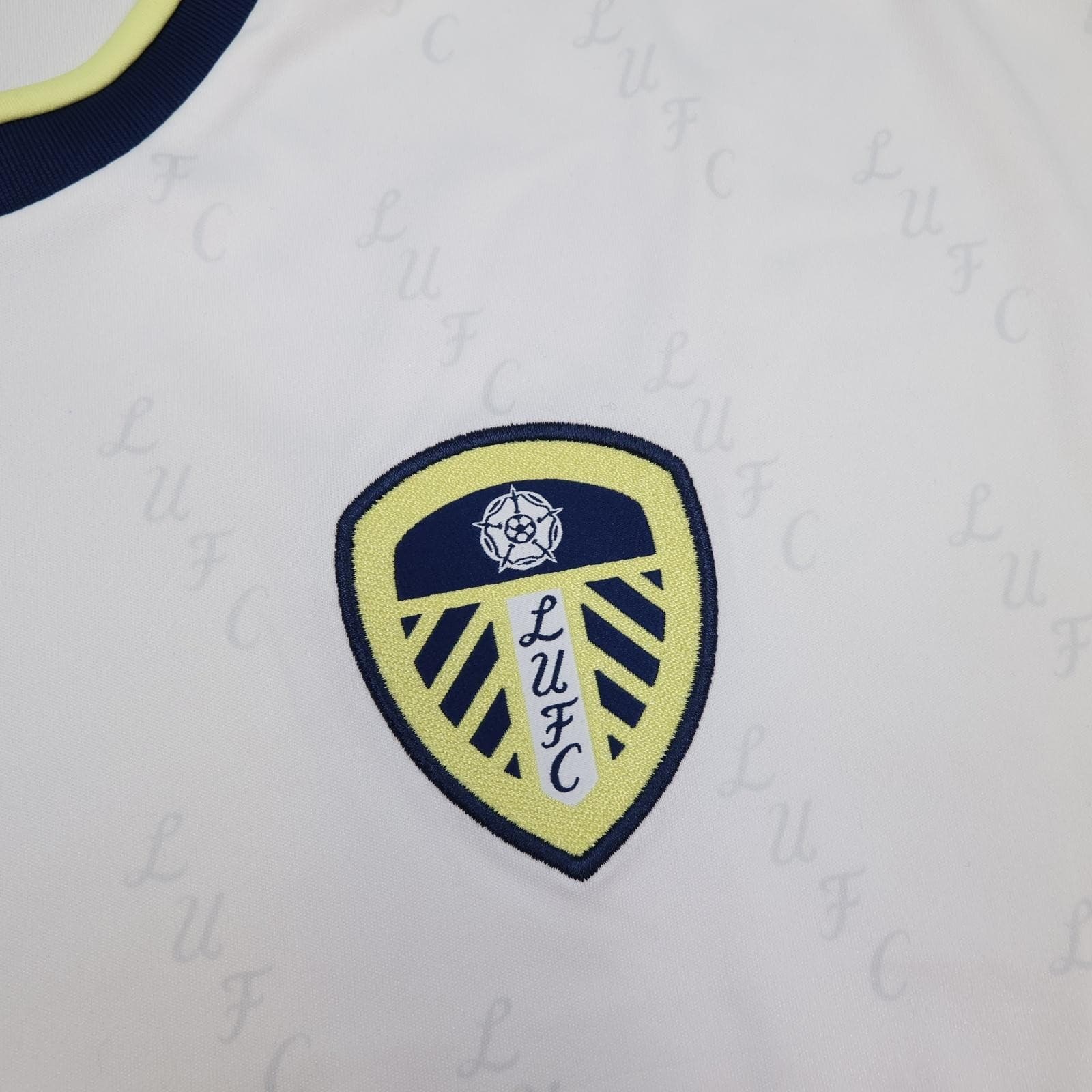 Leeds United Shirt Mens Large White Home 2022 2023 EPL Football Adidas SBOTOP photo 4