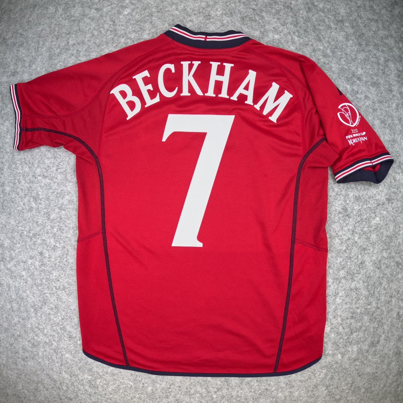England Football Shirt Small Red Away Umbro Beckham 7 vs Argentina 2002 Jersey photo 2
