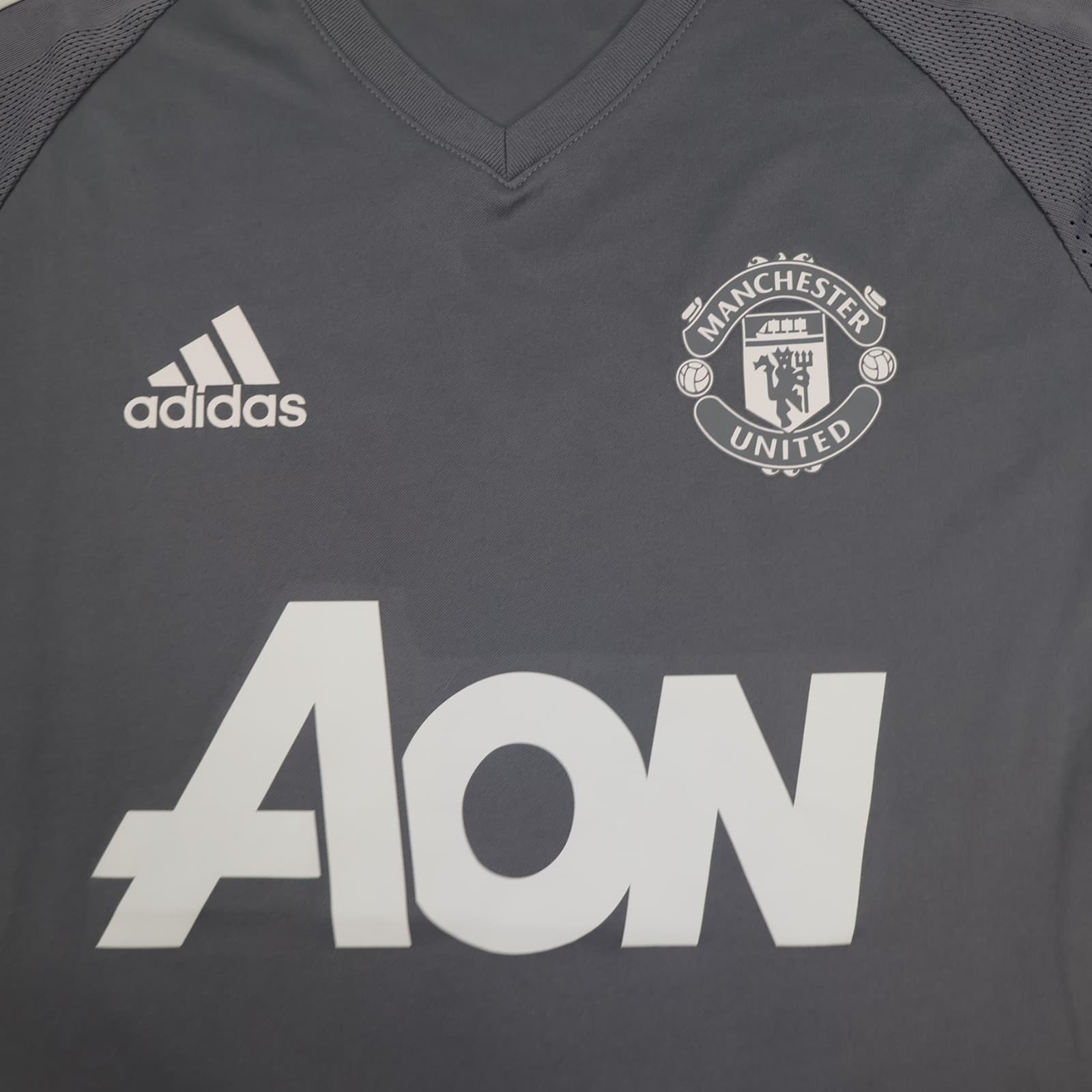 Manchester United Shirt Medium Grey Training Kit 2017 2018 Adidas Soccer Jersey photo 3