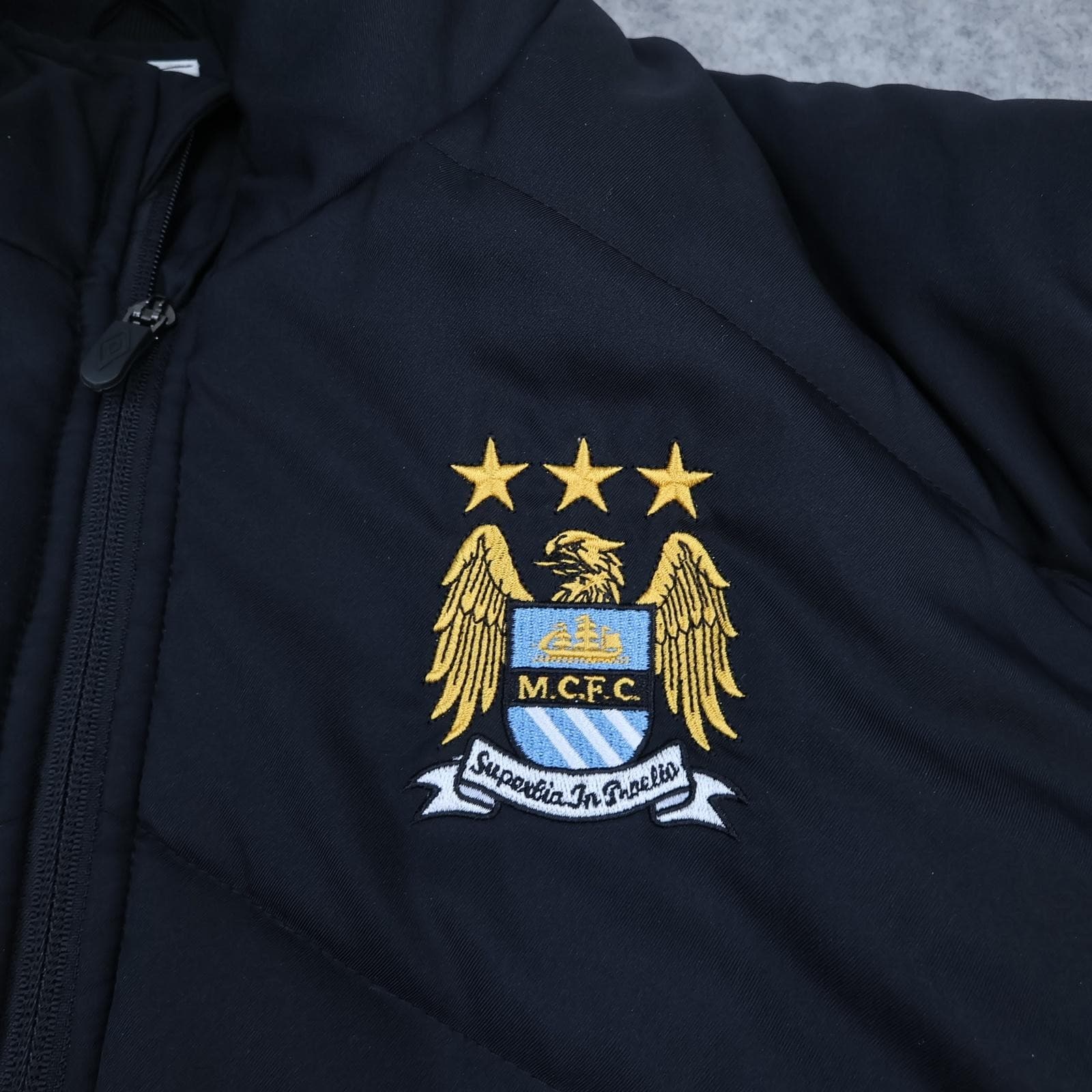 Manchester City Jacket Mens Large Black EPL Football Umbro Etihad Bench Coat photo 3