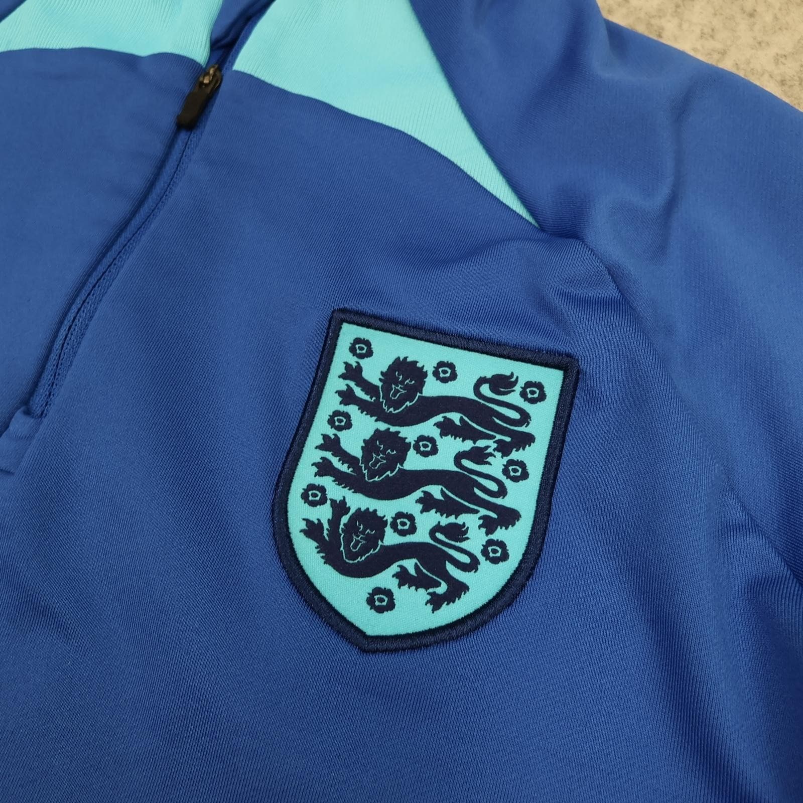 England Training Drill Top Mens Medium Blue 2022 2023 Nike Pullove 1/4 Zip photo 4