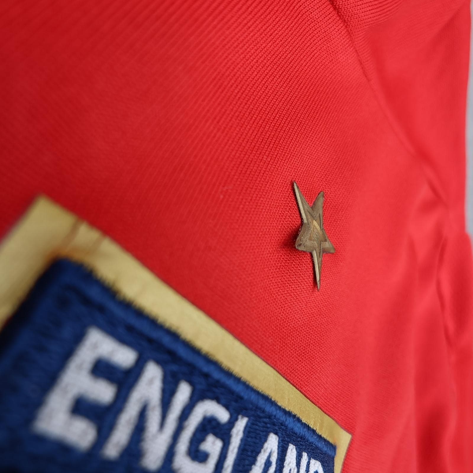 England Away Shirt Mens Medium Red 2006 2008 Football Umbro Rooney 9 Jersey photo 8