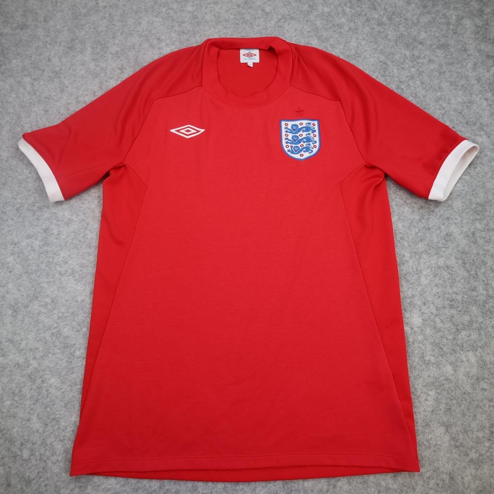 England Away Shirt Mens Medium Red 2010 2011 Soccer Umbro Tailored Jersey 40"