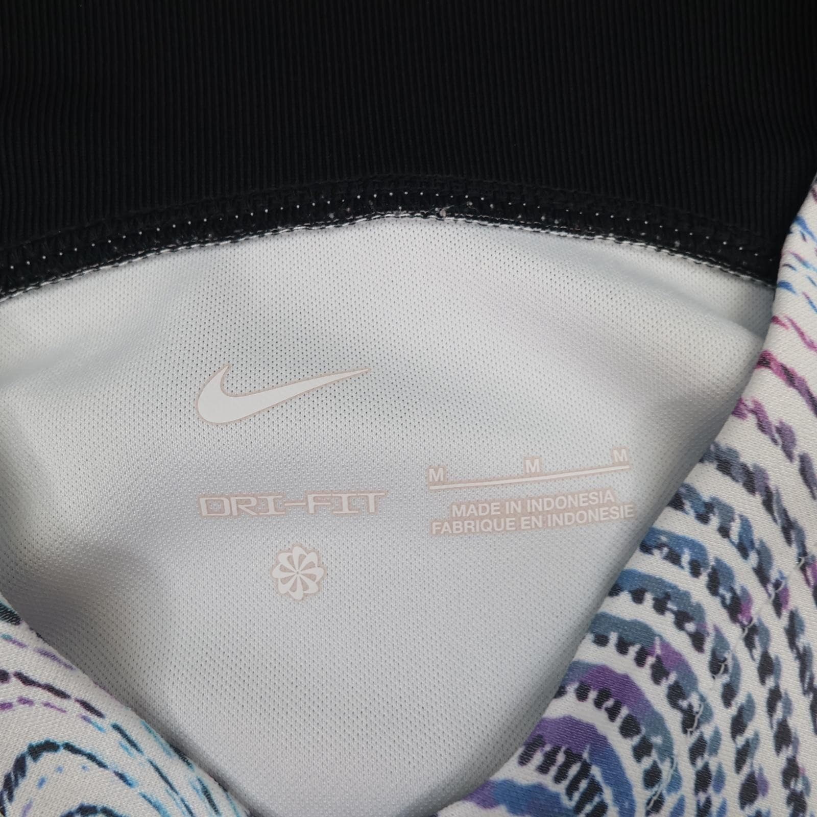 Liverpool Away Shirt Mens Medium Multi 2022 2023 Nike Standard Chartered photo 6