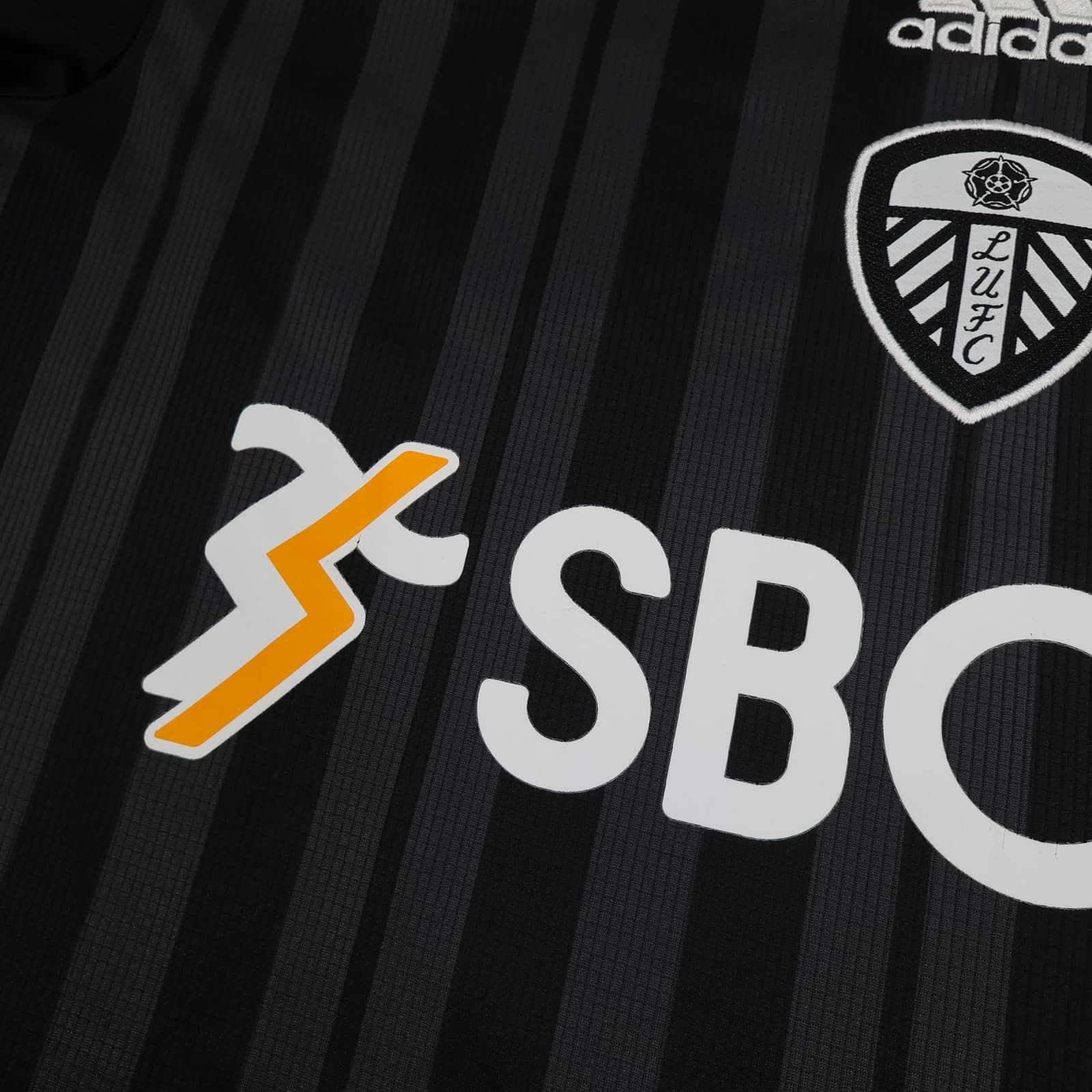 Leeds United Shirt Mens Medium Black Third 2022 2023 Adidas Soccer Jersey photo 4