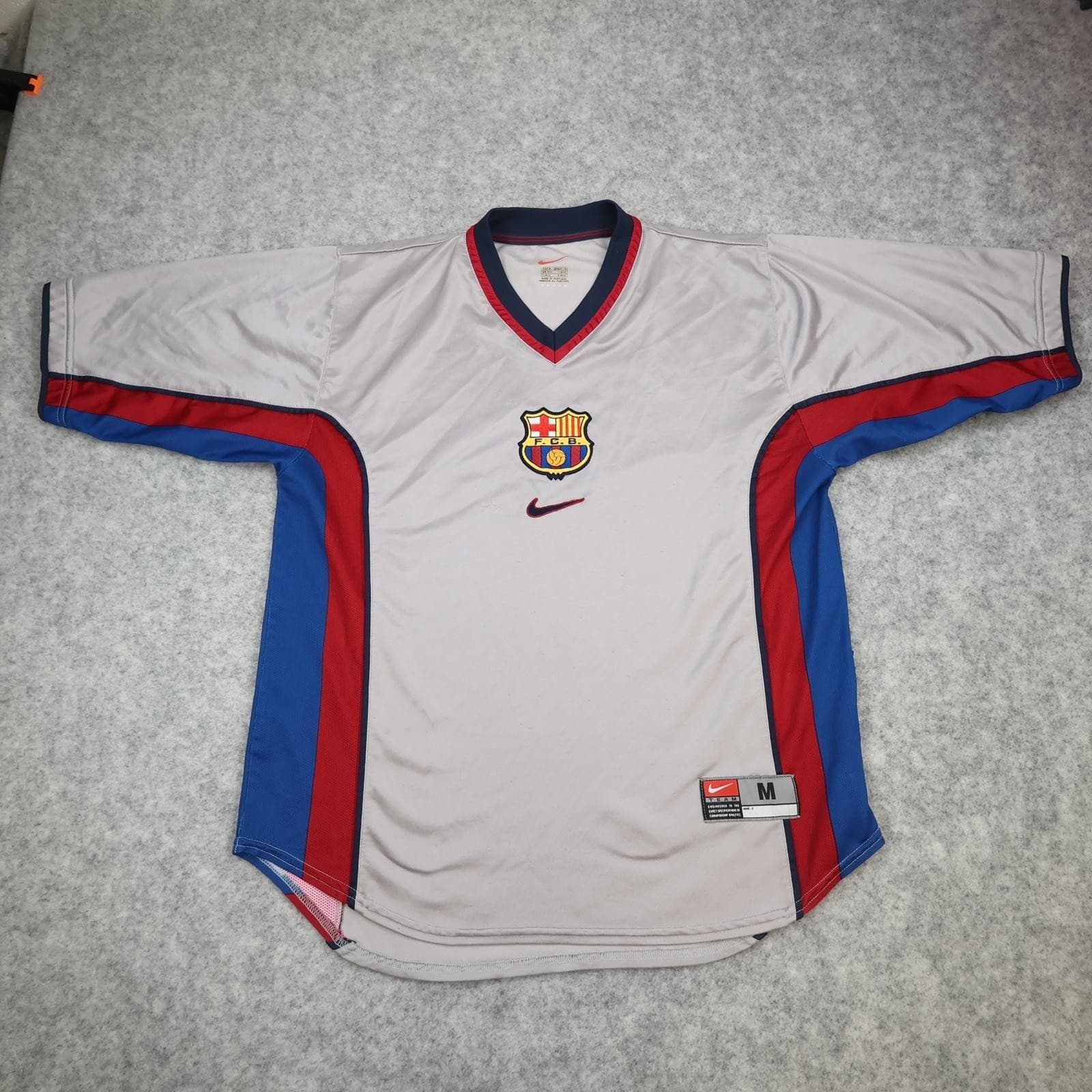Barcelona Away Shirt Mens Medium Grey Football Nike Short Sleeve Jersey