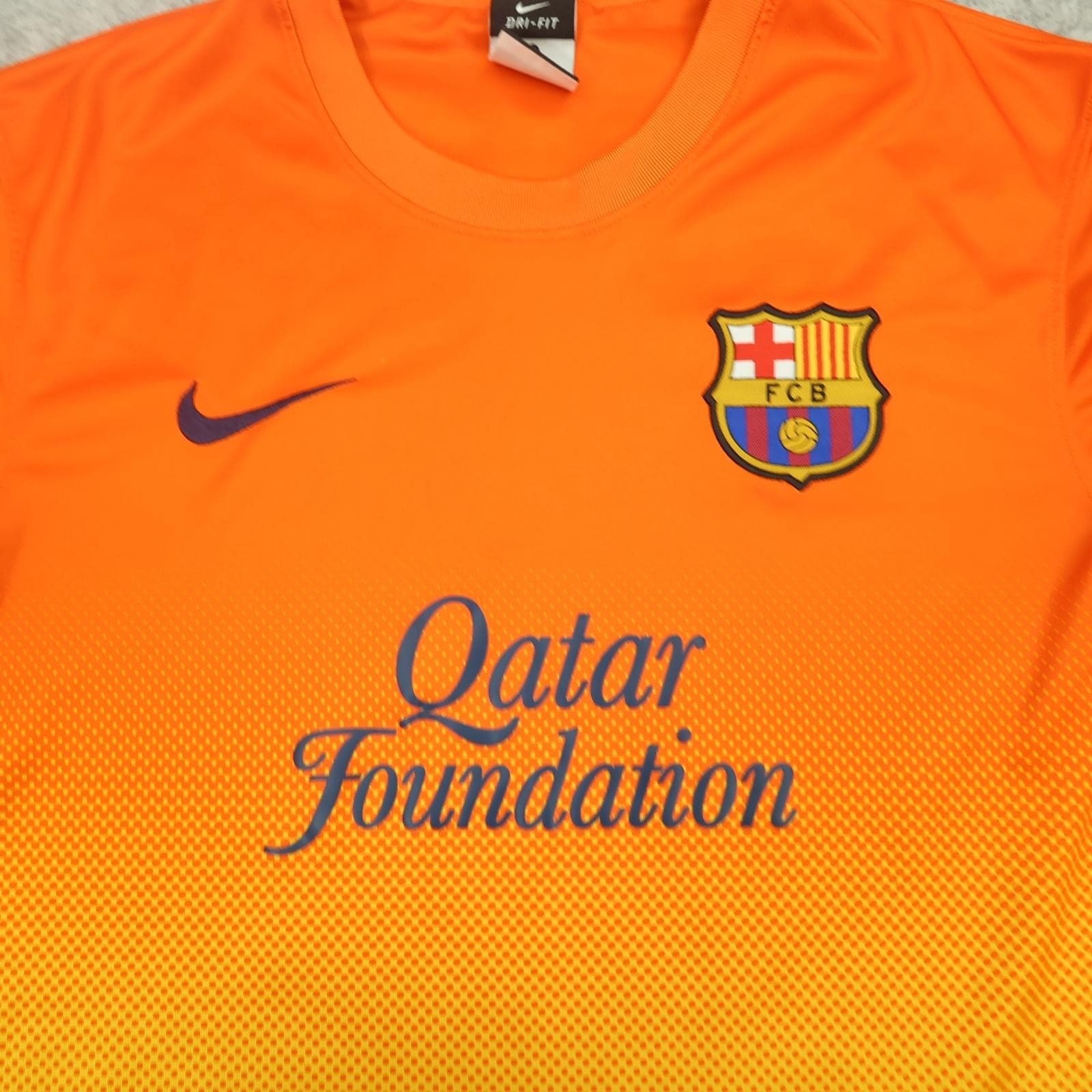 Barcelona Shirt Mens Medium Orange Away 2012 2013 Football Nike Qatar Foundation photo 3