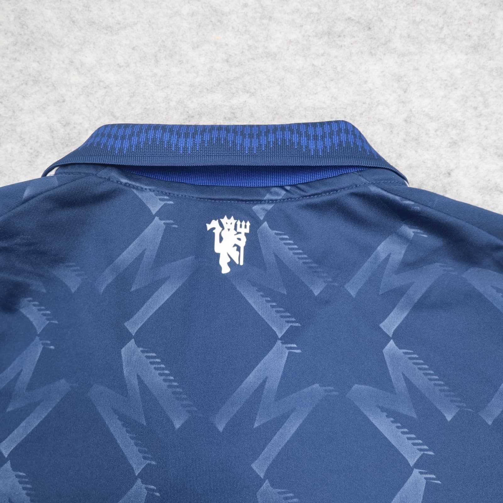 Manchester United Shirt Large Blue Away Kit 2024 2025 Adidas Soccer Jersey photo 16