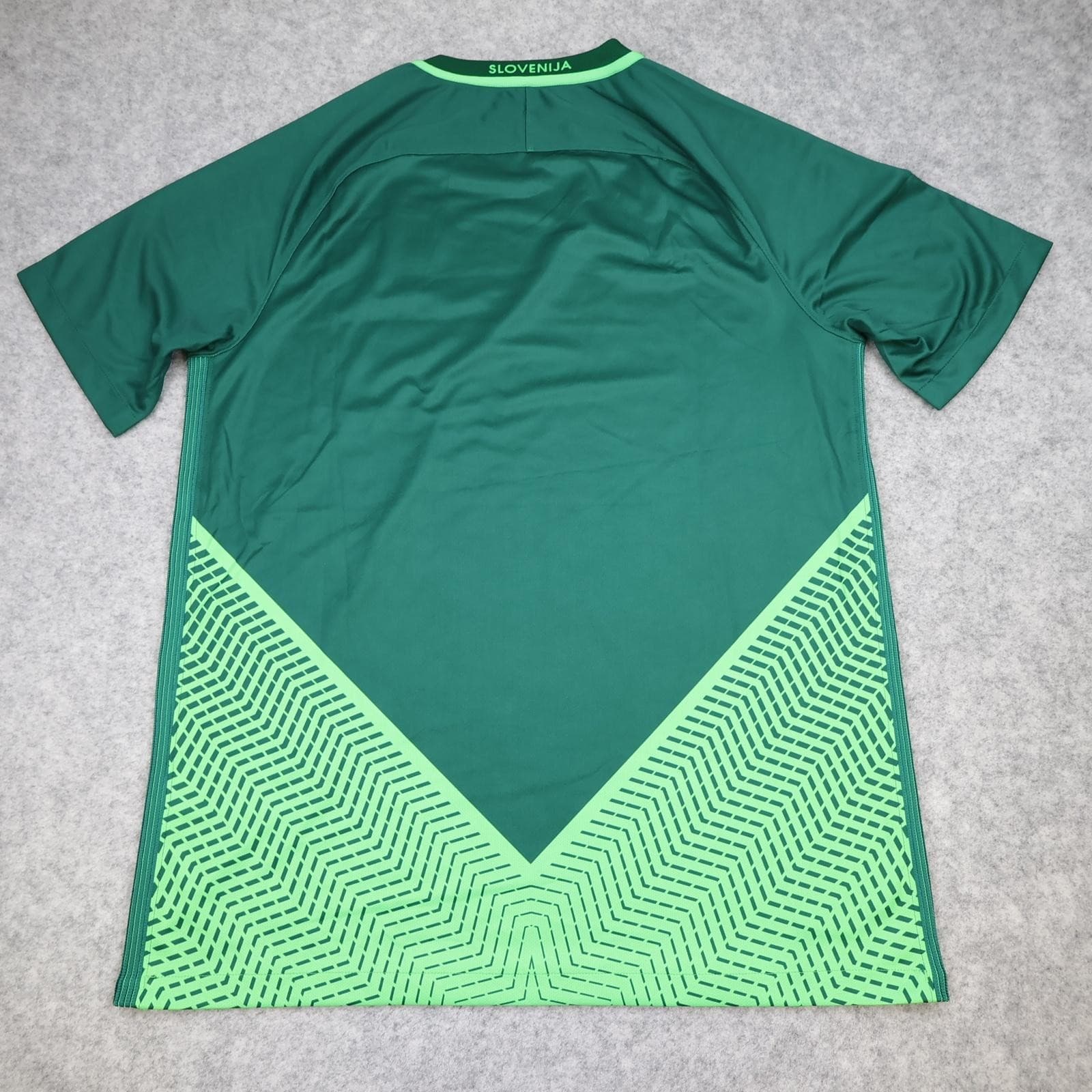 Slovenia Shirt Mens Large Green Away 2016 2017 Football Nike Soccer Jersey photo 2