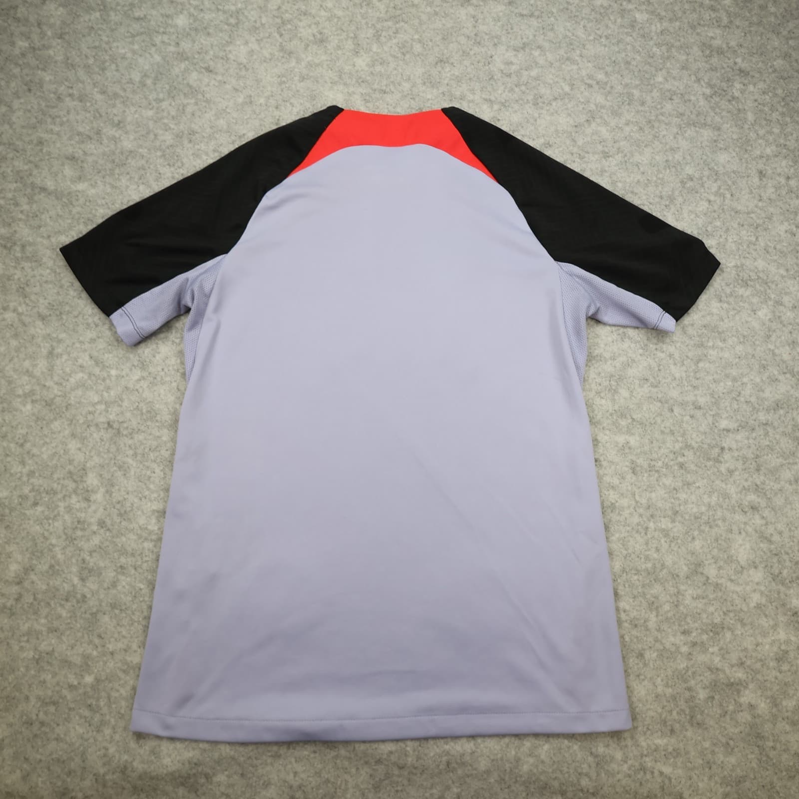 Liverpool Shirt Medium Purple Training Kit 2022 2023 Nike Soccer Jersey photo 2