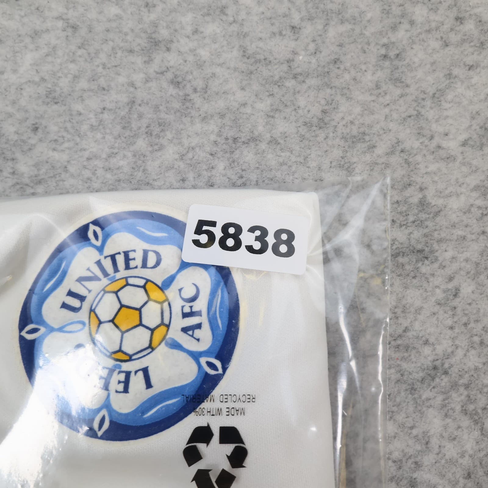 Leeds United Shirt Mens Large Home Asics Thistle Hotels Soccer Jersey 1993 1995 photo 12