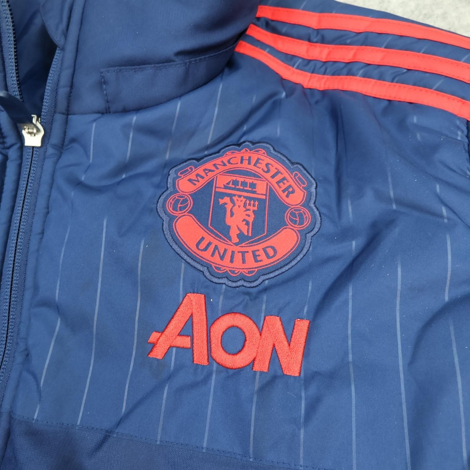 Manchester United Jacket Mens Large Navy Blue EPL 2015 2016 Adidas AON Padded photo 4