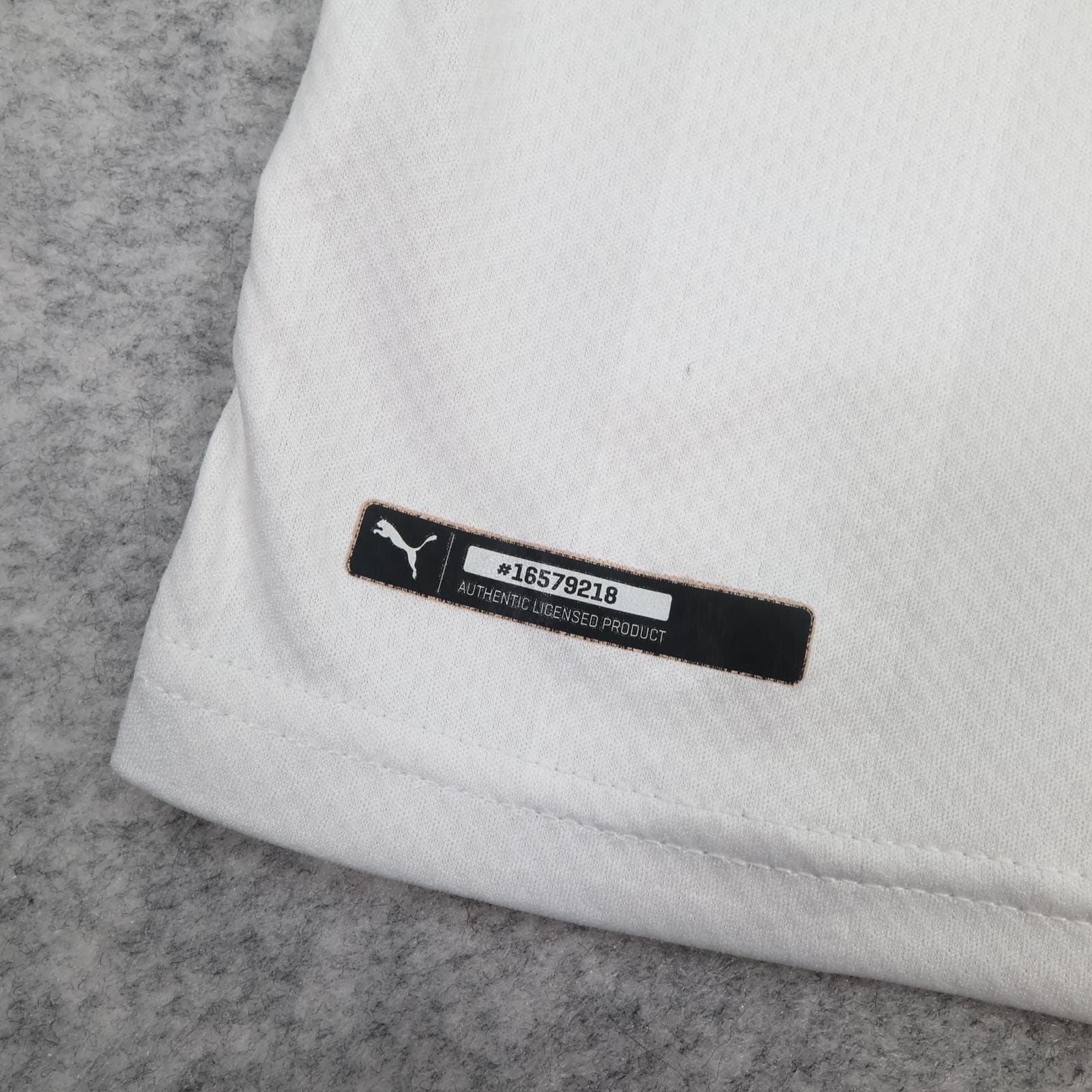 Valencia CF Shirt Mens Medium White Home 2019 2020 La Liga Soccer Jersey Puma photo 3