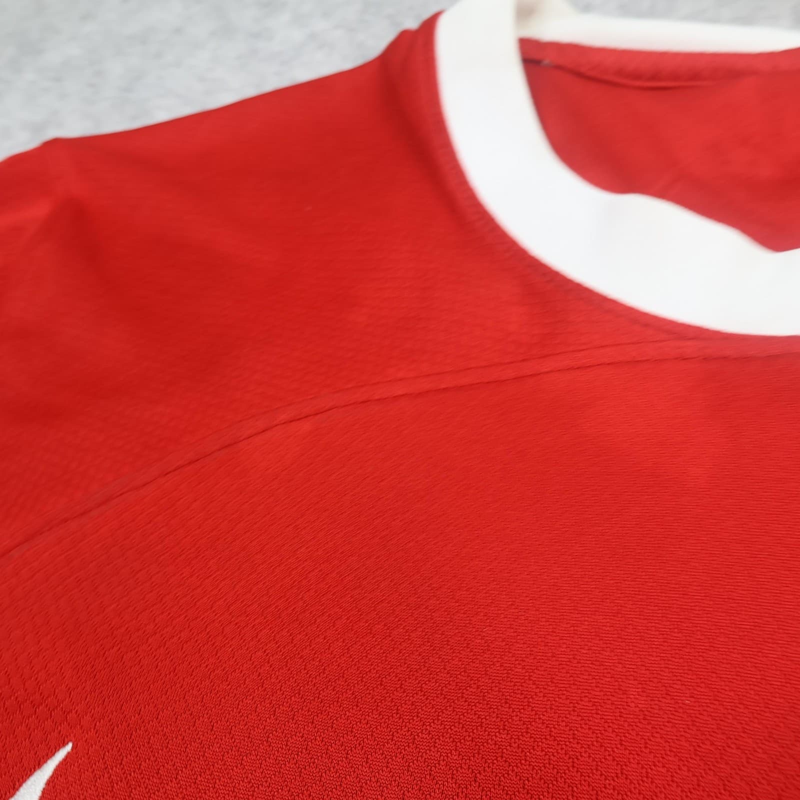 Liverpool Shirt Mens Medium Red Home 2023 2024 Football Nike Standard Chartered photo 6