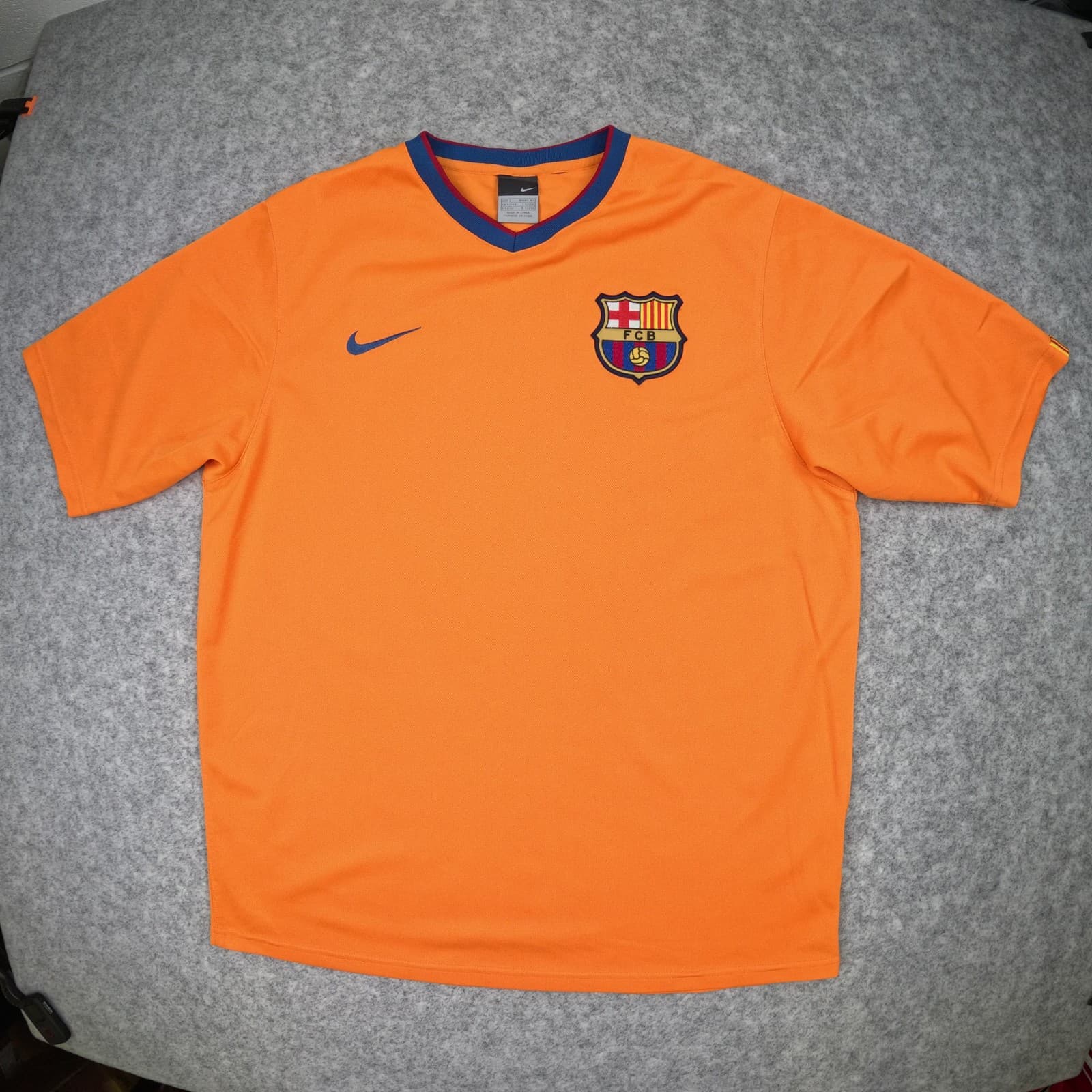 Barcelona Football Shirt Large Away 2006 2008 Nike Messi 19 Barcelona Jersey photo 2