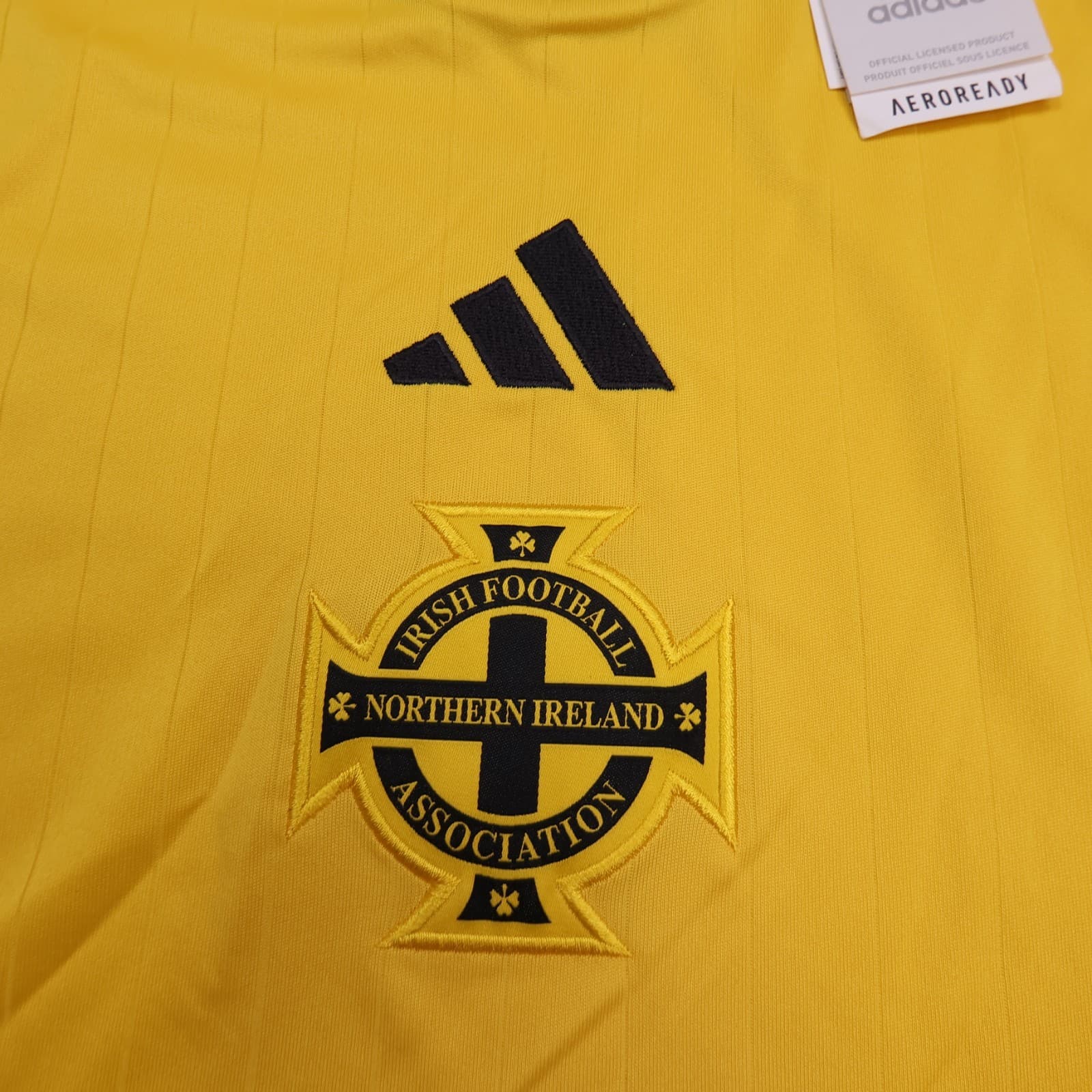 Northern Ireland Football Shirt Medium Yellow Adidas Away Kit 2022 2023 Jersey photo 2