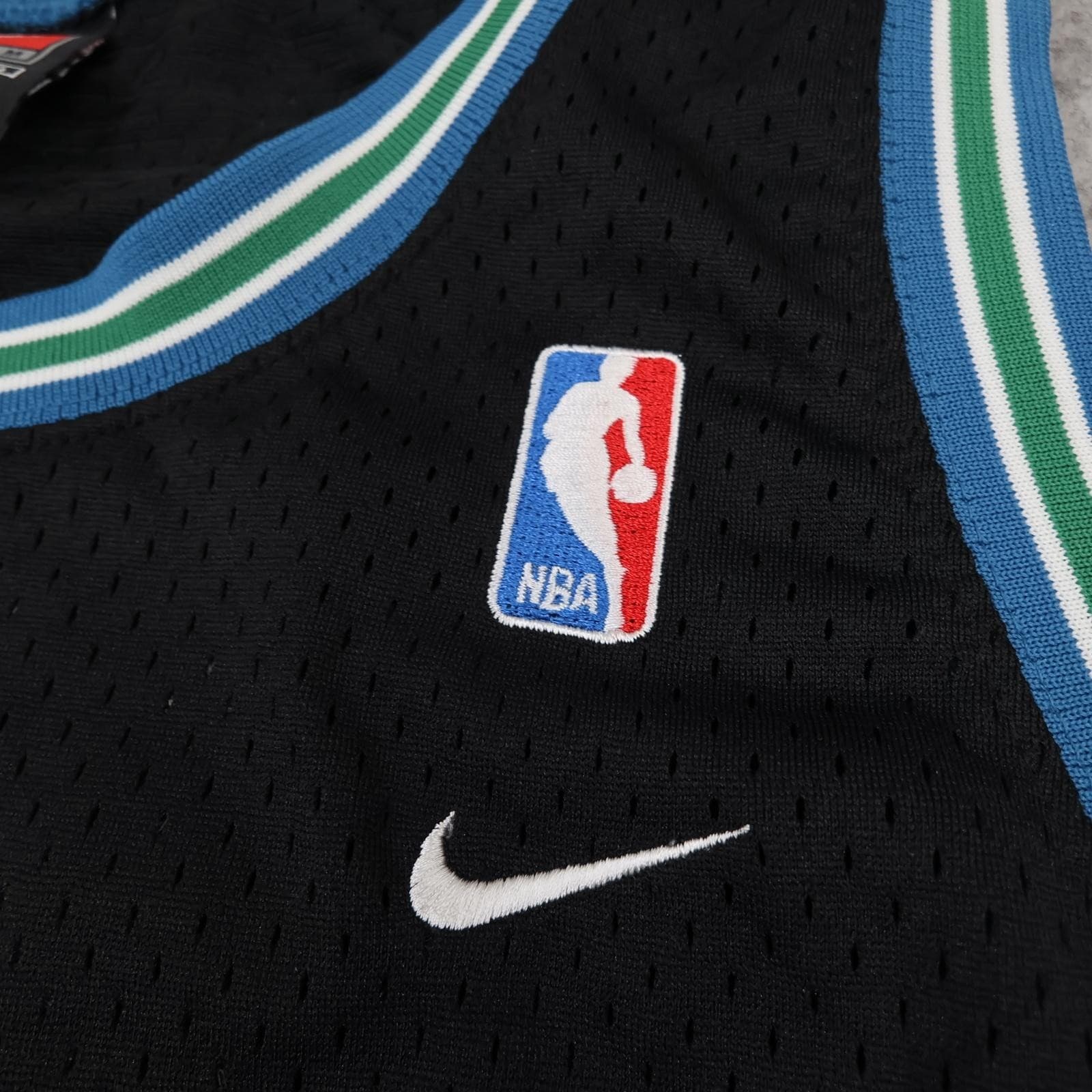 Vintage Minnesota Timberwolves Shirt Mens 2XL Black Nike Basketball Jersey 2000s photo 6