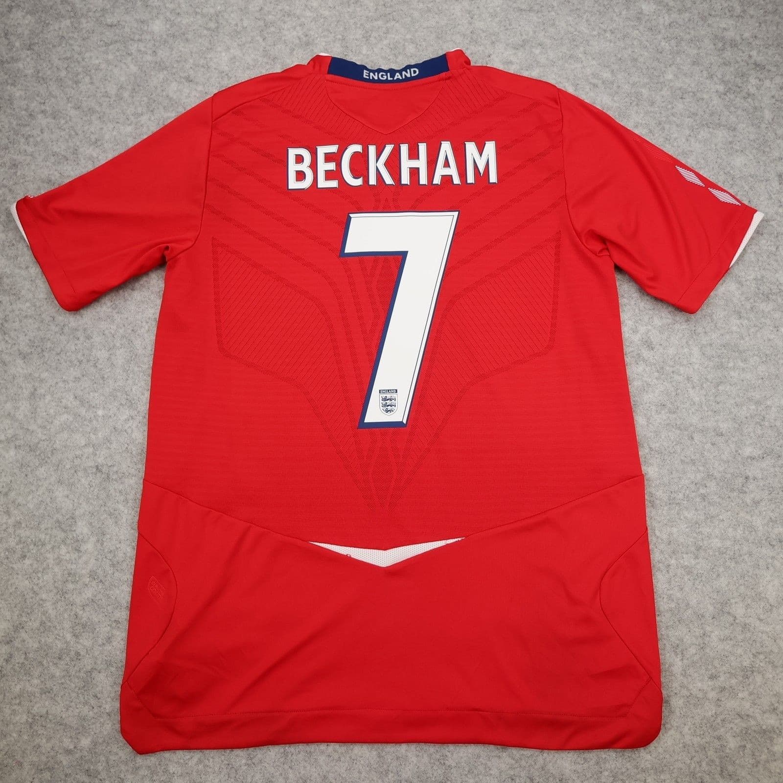 England Football Shirt Medium Red Away Kit 2008 2010 Jersey David Beckham 7