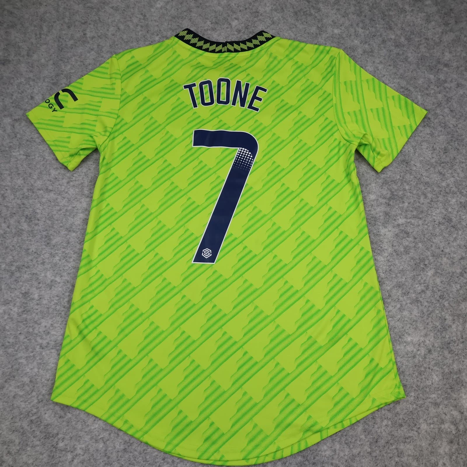 Manchester United Shirt Womens Small 8-10 3rd 2022 2023 Adidas Toone 7 Jersey