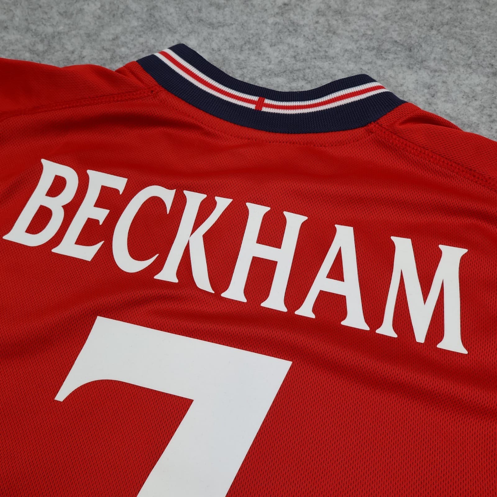 England Football Shirt Extra Large Red Away Kit 2002 2004 Jersey David Beckham photo 6