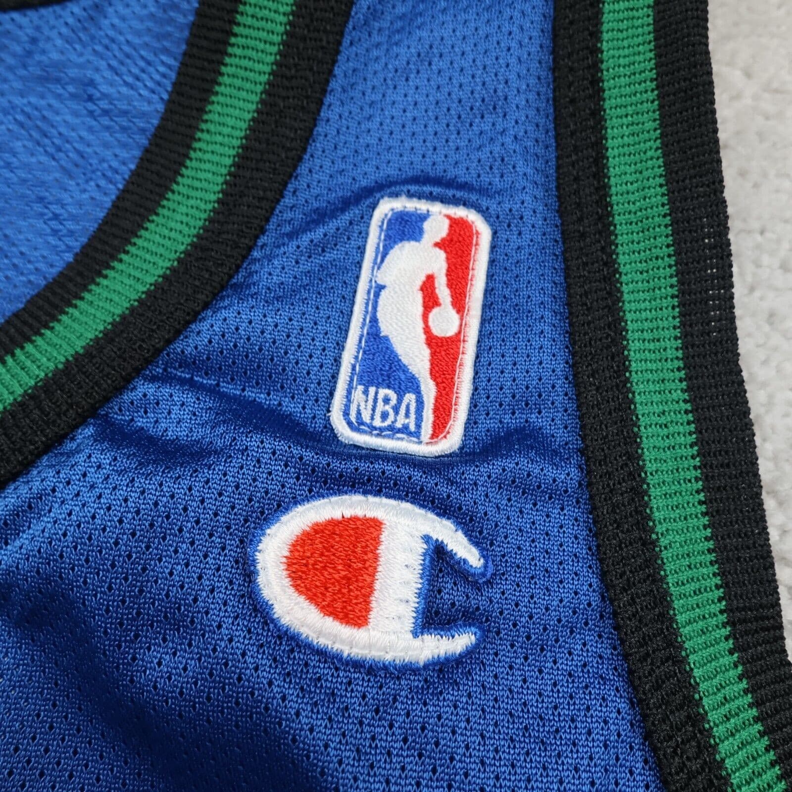 Vintage Minnesota Timberwolves Jersey Large Champion NBA Will Avery 44 photo 4