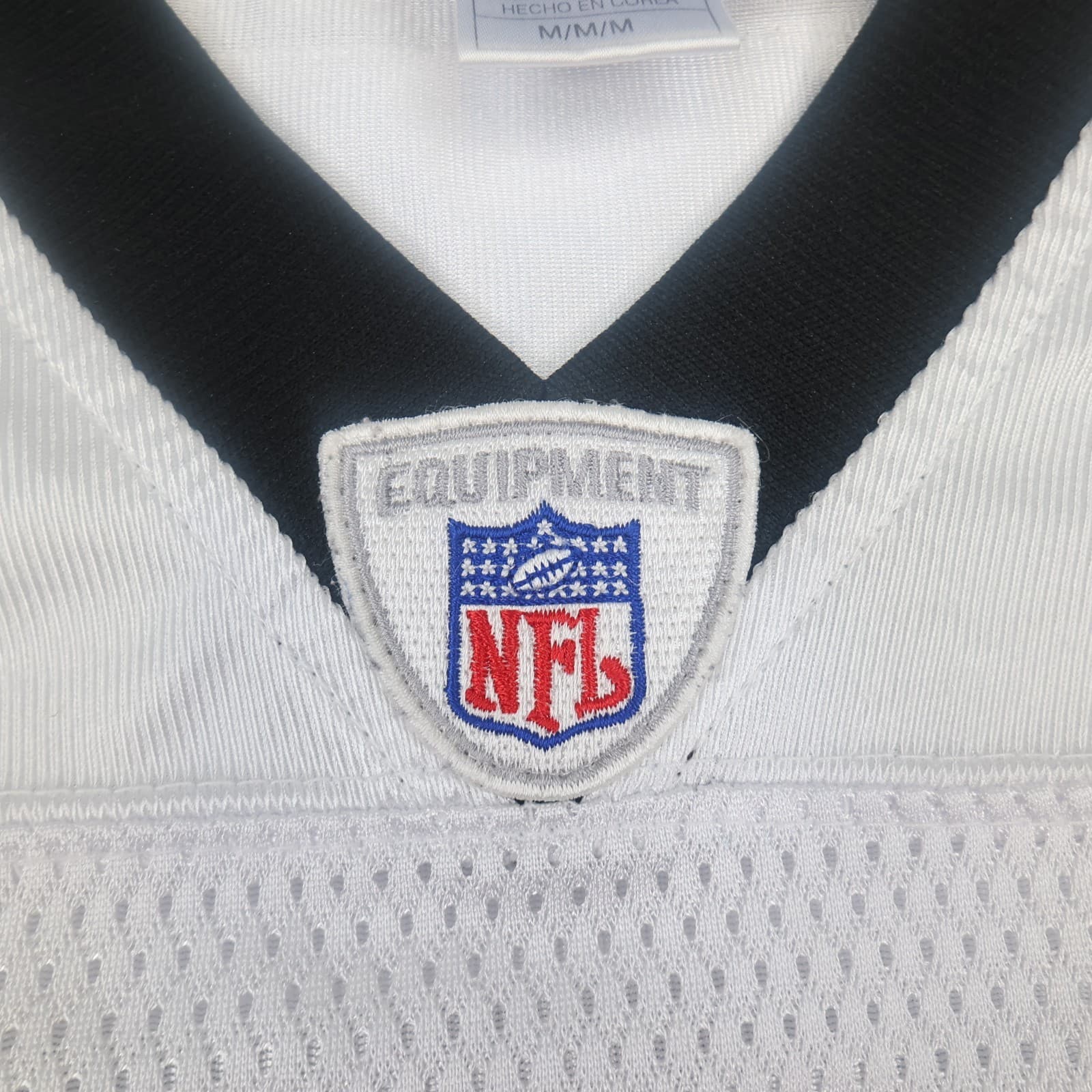 Carolina Panthers Jersey Medium White Shirt NFL Reebok Eric Shelton Mens 35 photo 5