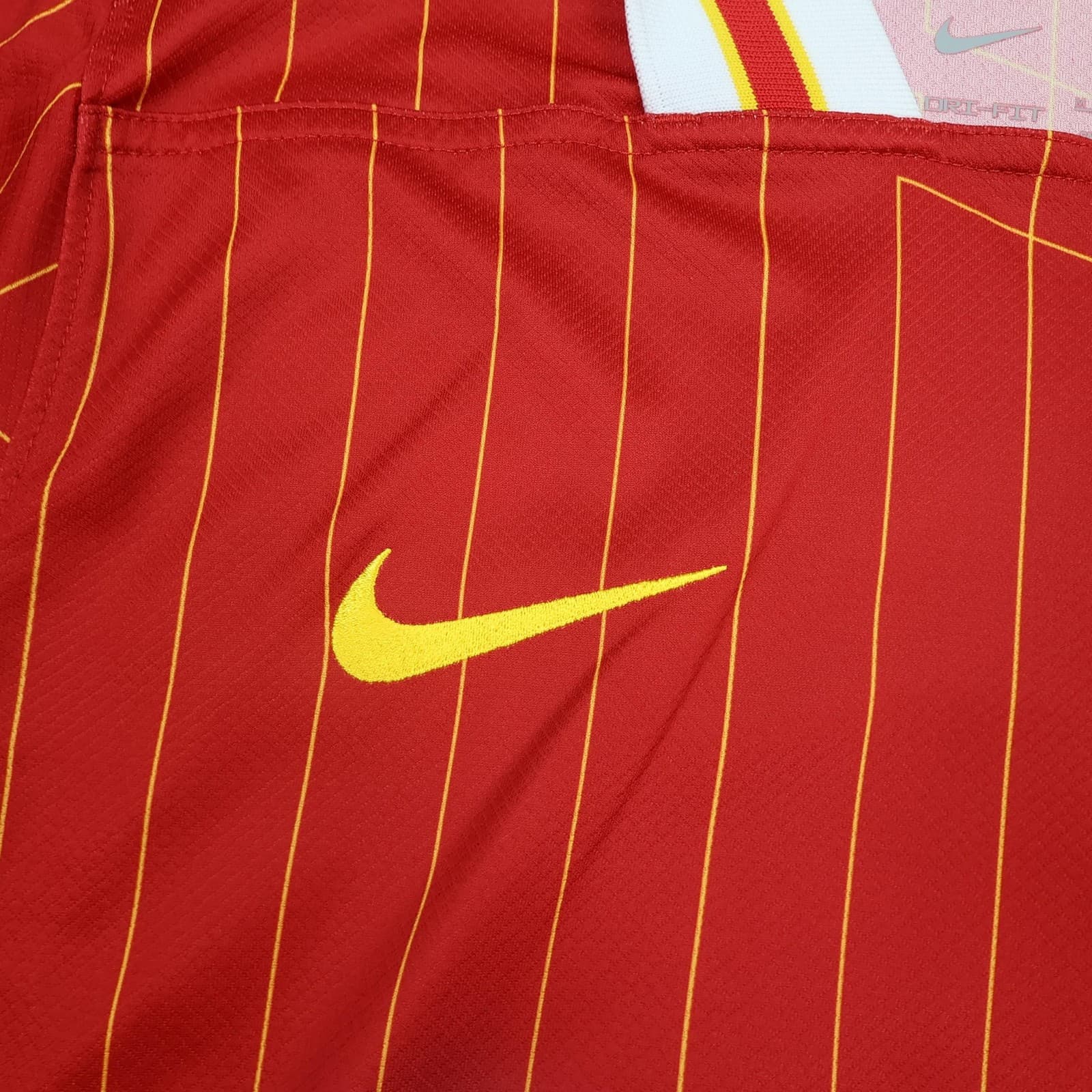 Liverpool Shirt Mens Medium Red Home 2024 2025 Soccer Nike Mo Salah 11 Jersey photo 6