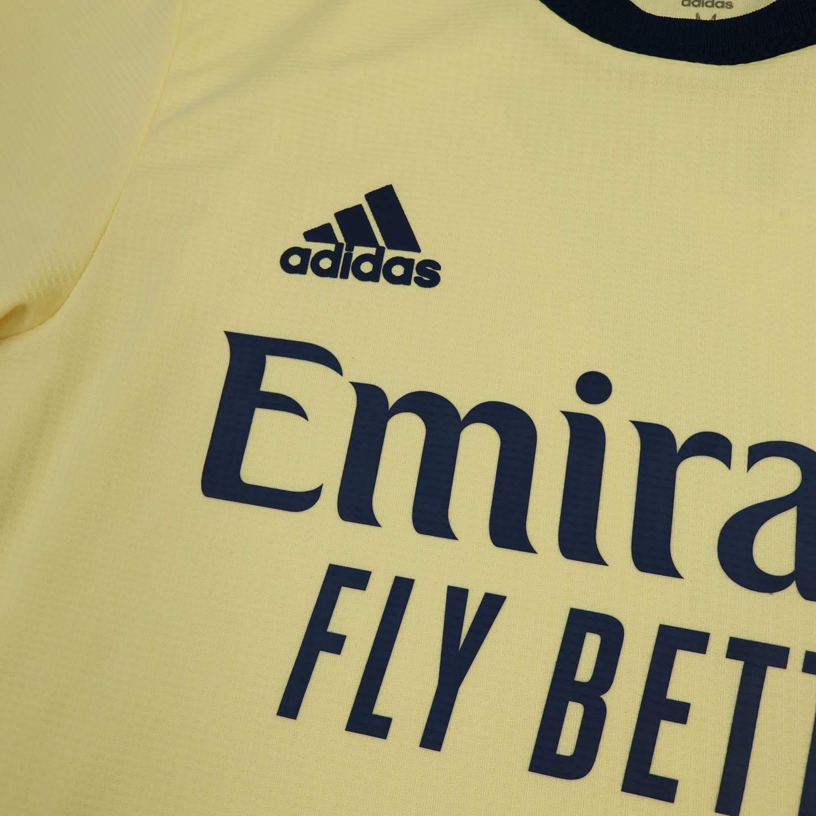 Arsenal Away Shirt Mens Medium Yellow 2021 2022 EPL Football Adidas Saka 7 photo 4