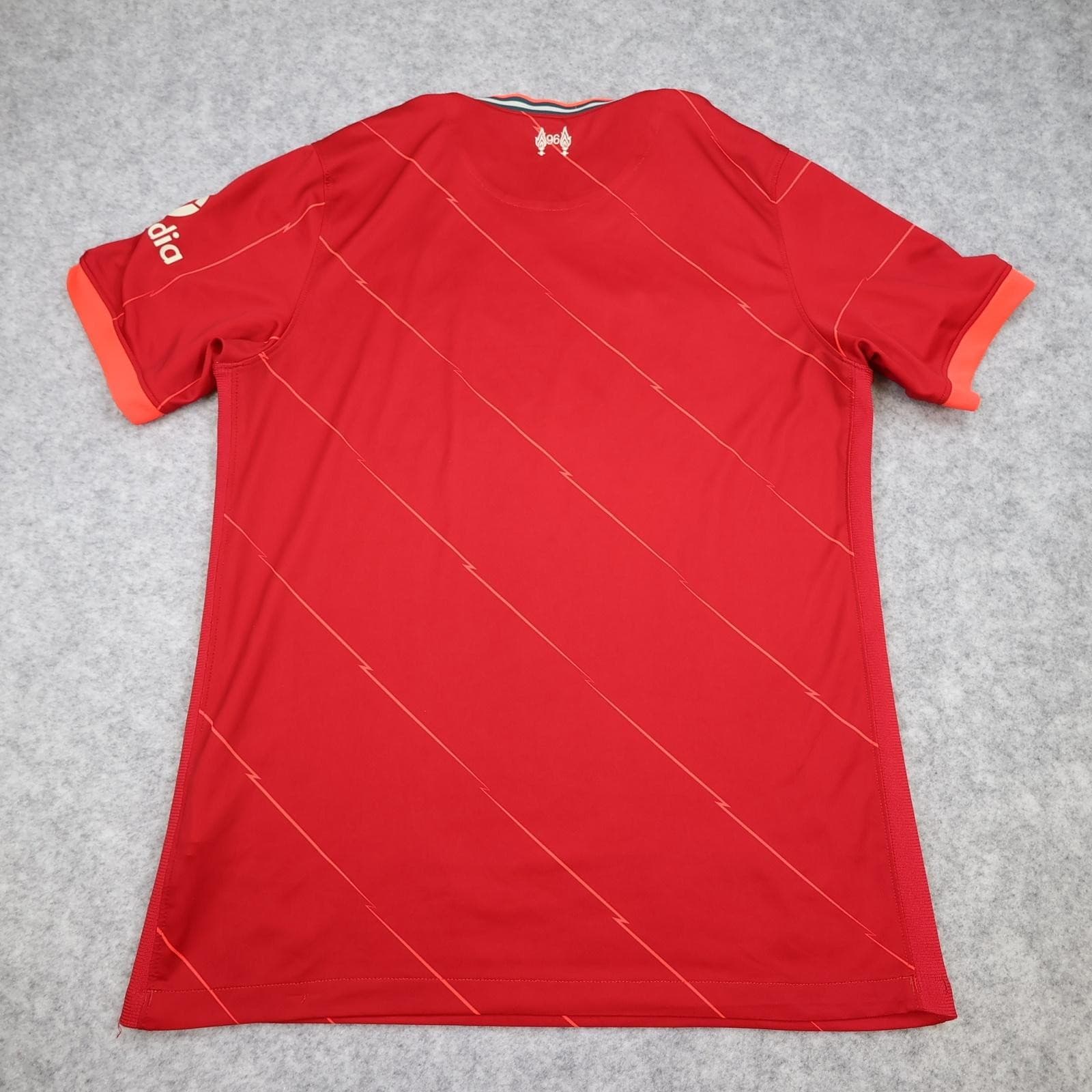 Liverpool Shirt Mens Medium Red Home 2021 2022 Nike Standard Chartered photo 2