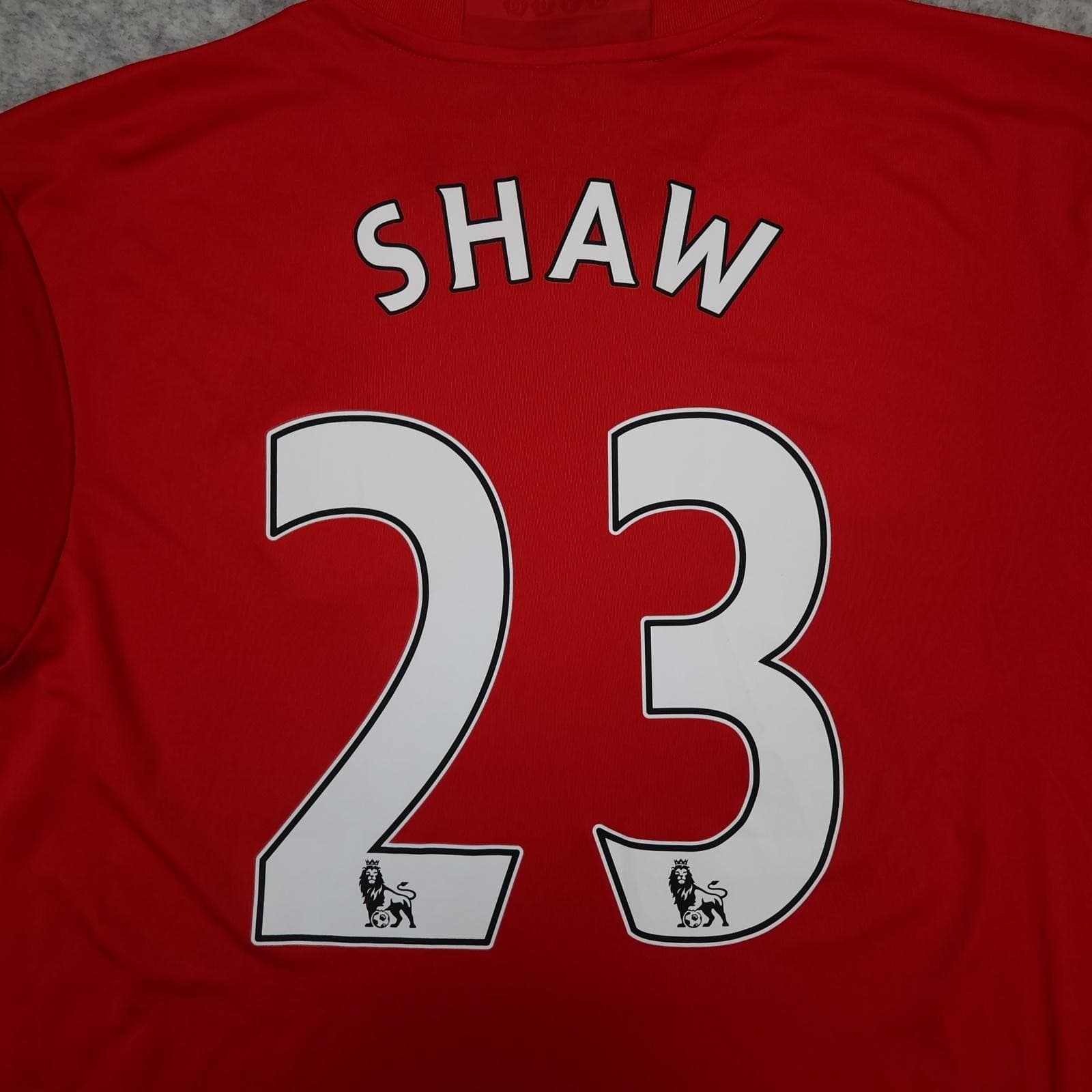 Manchester United Shirt Mens XL Red Home 2016 2017 Football Adidas Shaw 23 photo 15