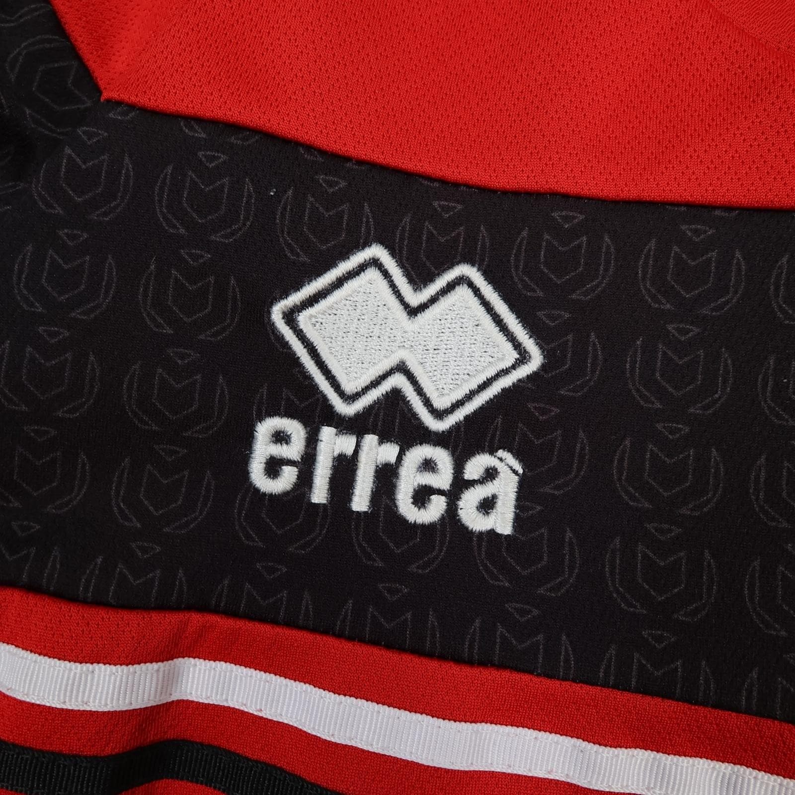 Milton Keynes Dons Training Shirt Youth XXS Red EFL Football Errea Jersey photo 4