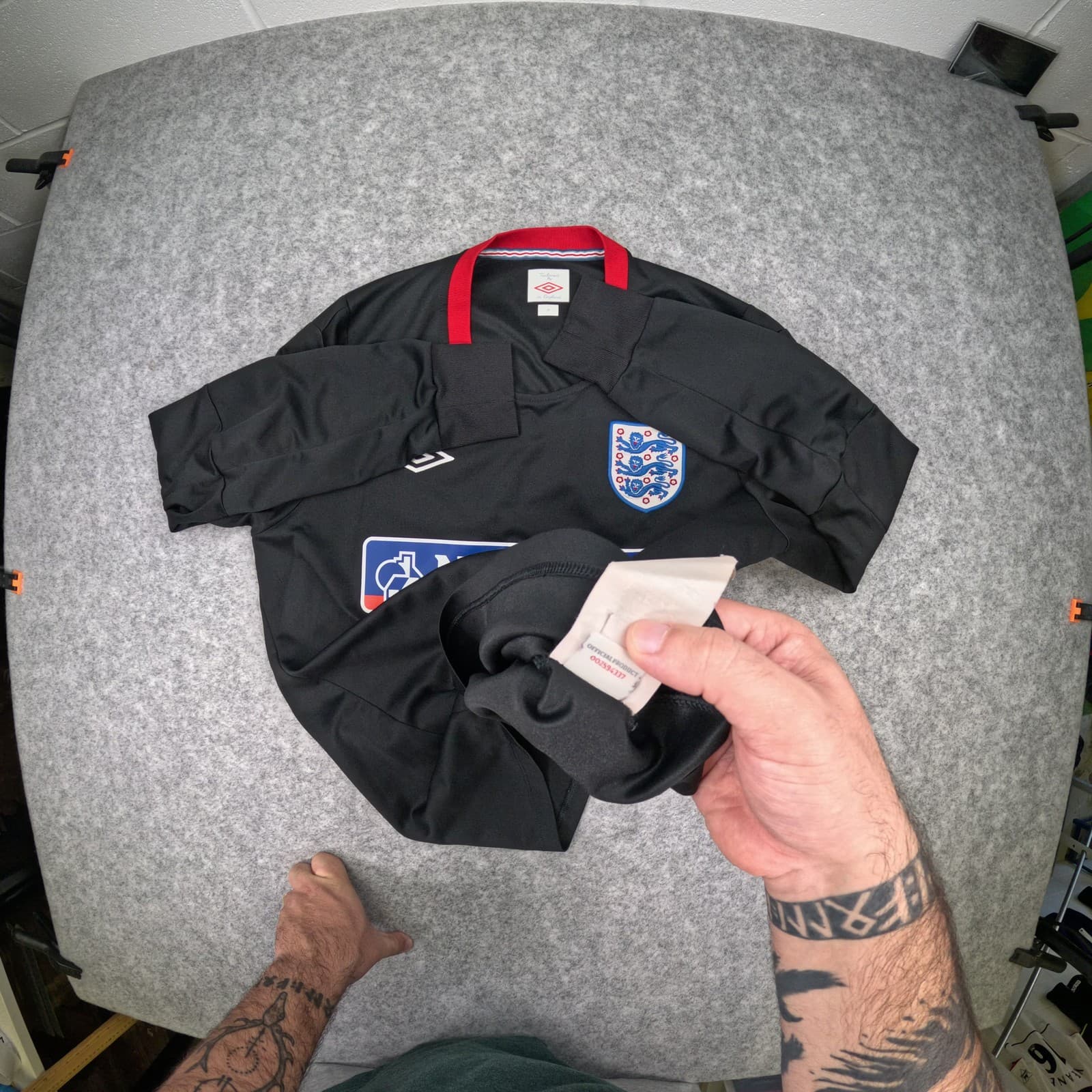 England Football Shirt Medium Black 2010 11 Umbro Long Sleeve Training photo 2