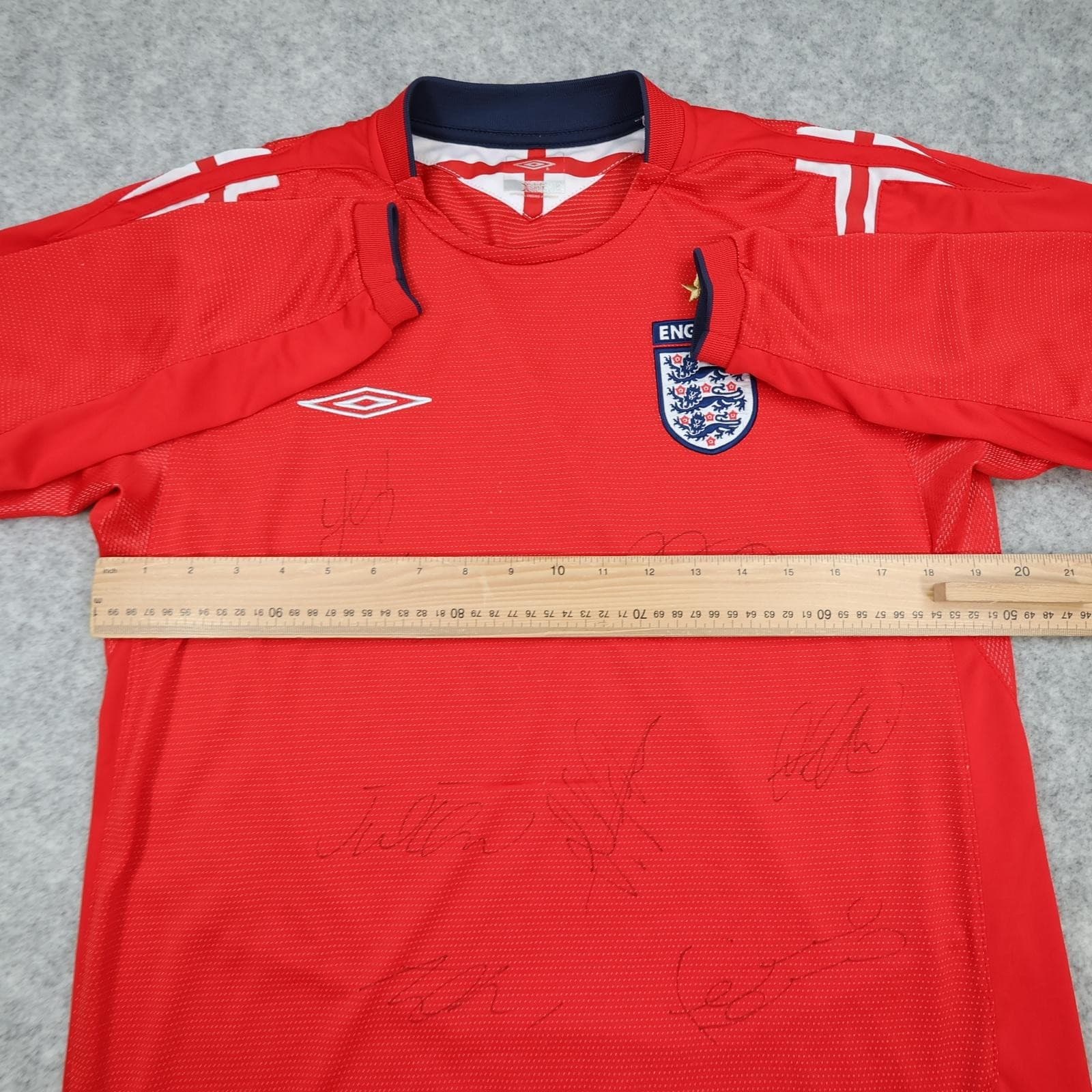 Vintage England Shirt Mens Medium Red 2004 2006 Football Umbro Signed photo 12