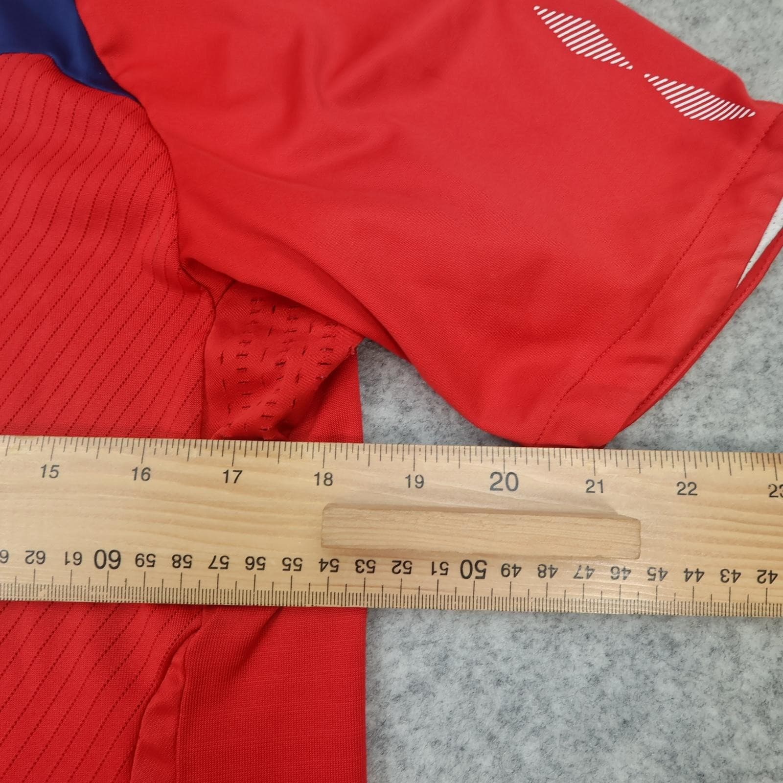 England Away Shirt Mens Small Red Short Sleeve 2008 2010 Football Umbro Jersey photo 11