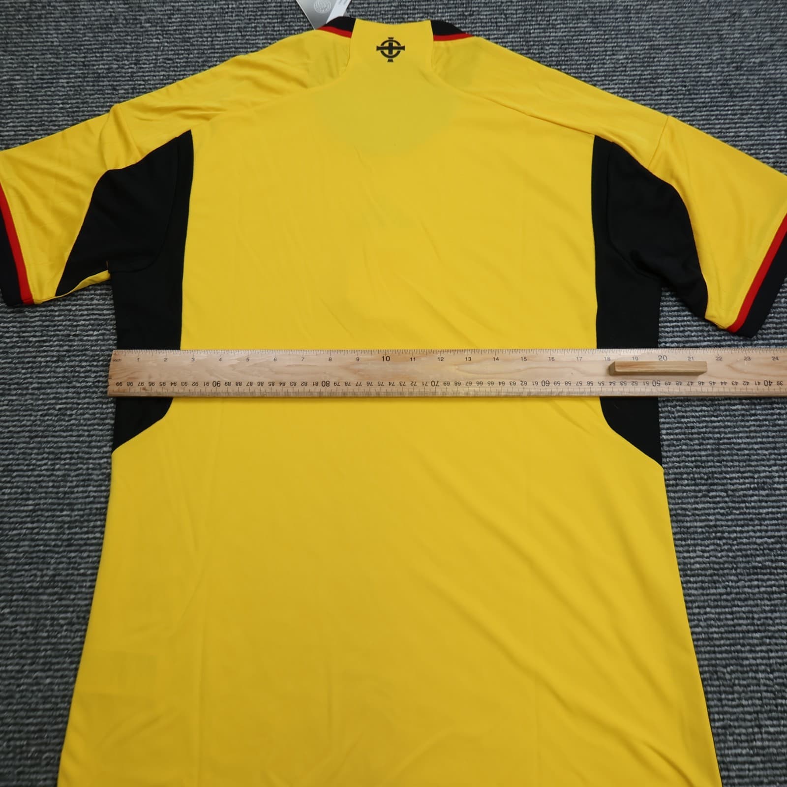 Northern Ireland Football Shirt Medium Yellow Adidas Away Kit 2022 2023 Jersey photo 8