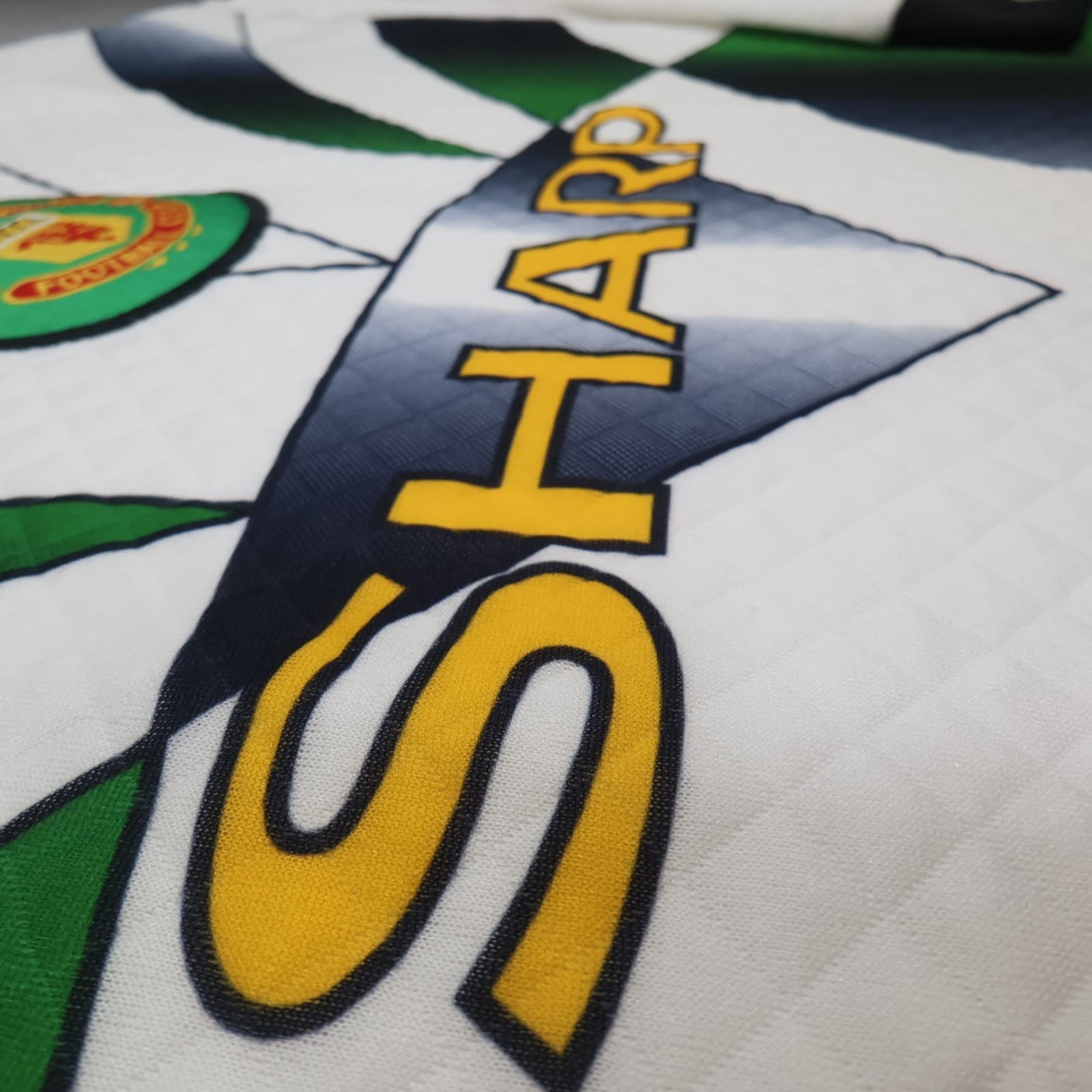Vintage Manchester United Shirt Medium Green White Goalkeeper Shirt 1996 1997 photo 5